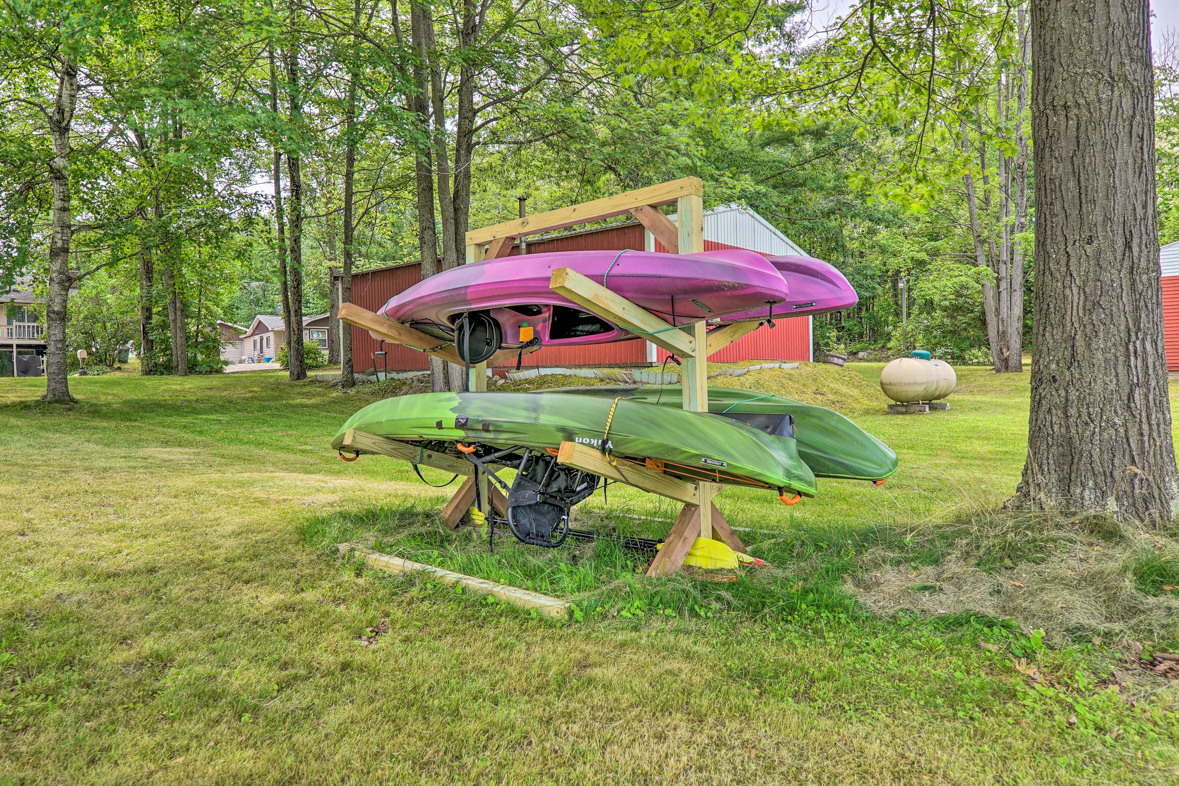 Property Image 1 - Cottage on Tubbs Lake w/ Kayaks, Grill & Fire Pit!