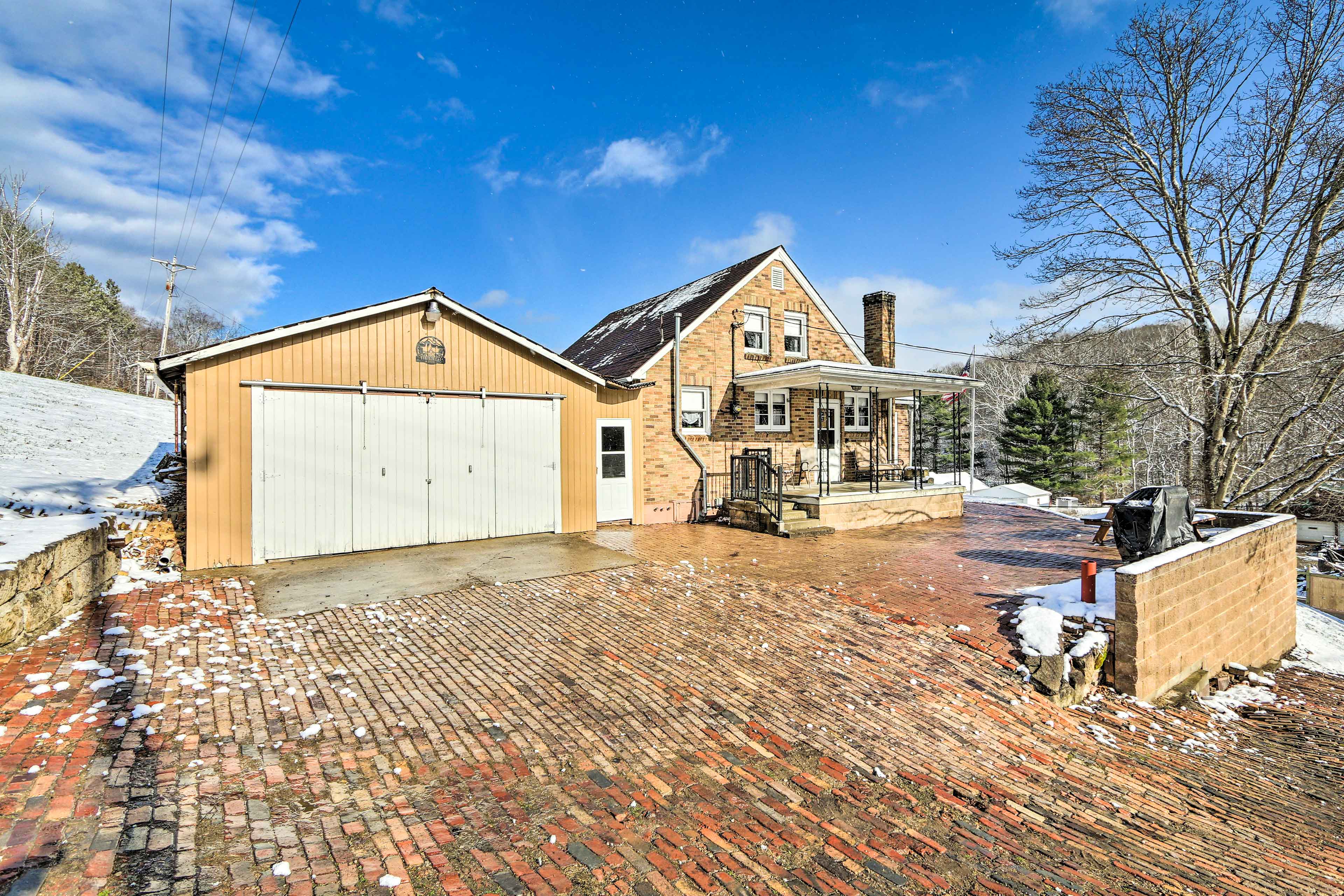 Property Image 1 - Hilltop Home w/ Grill, In Wayne Nat’l Forest