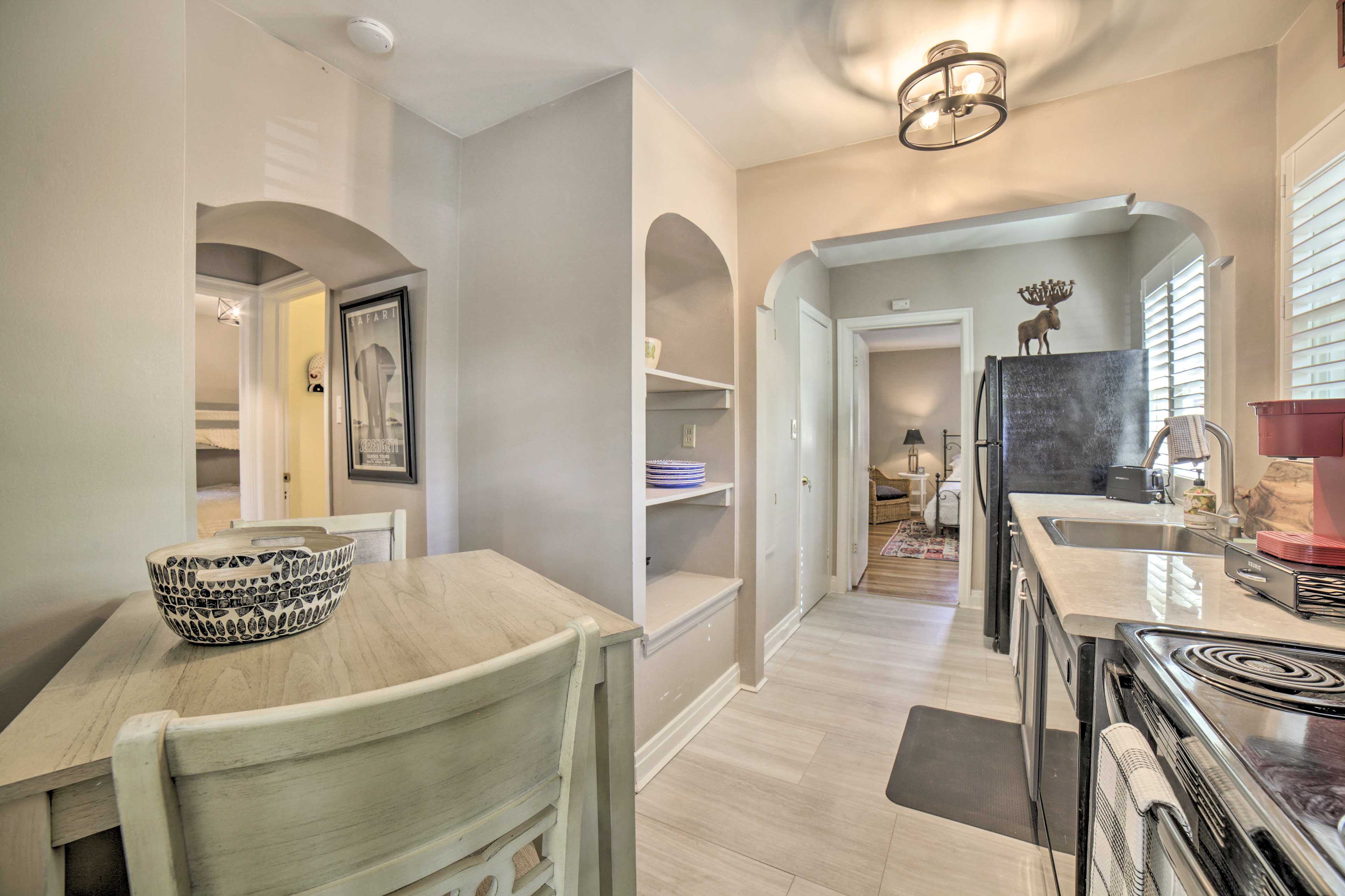 Unwind Fireside + Walk to Midtown! Reno Retreat