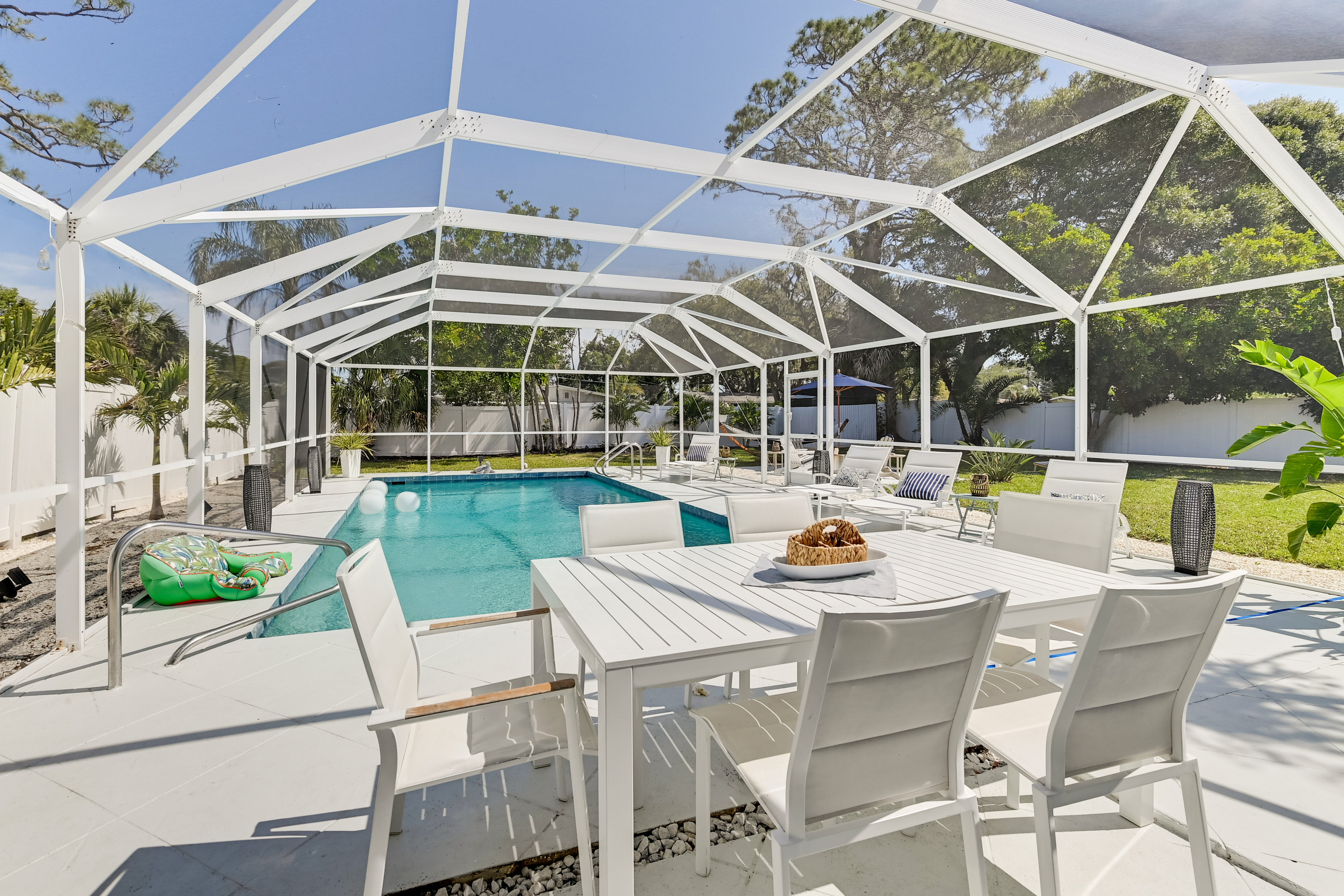 Property Image 1 - Sunny Sarasota Home w/ Pool Near Siesta Key Beach!