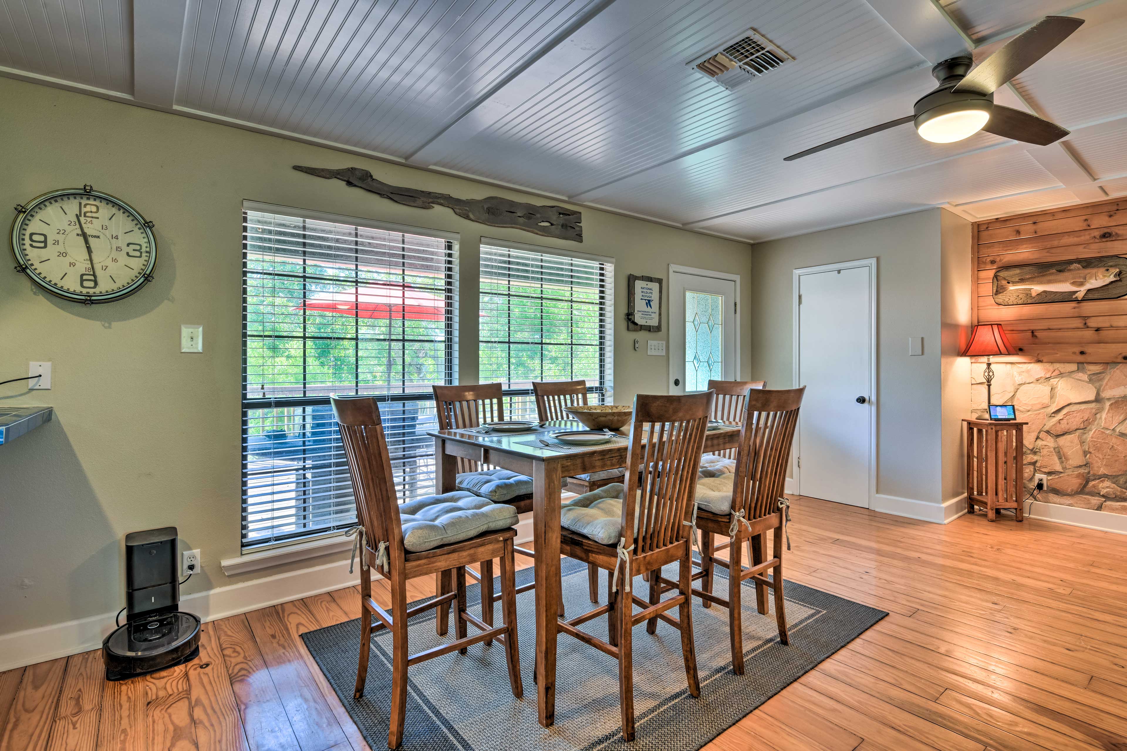 Bay Access & Dock: Riverfront Tivoli Escape