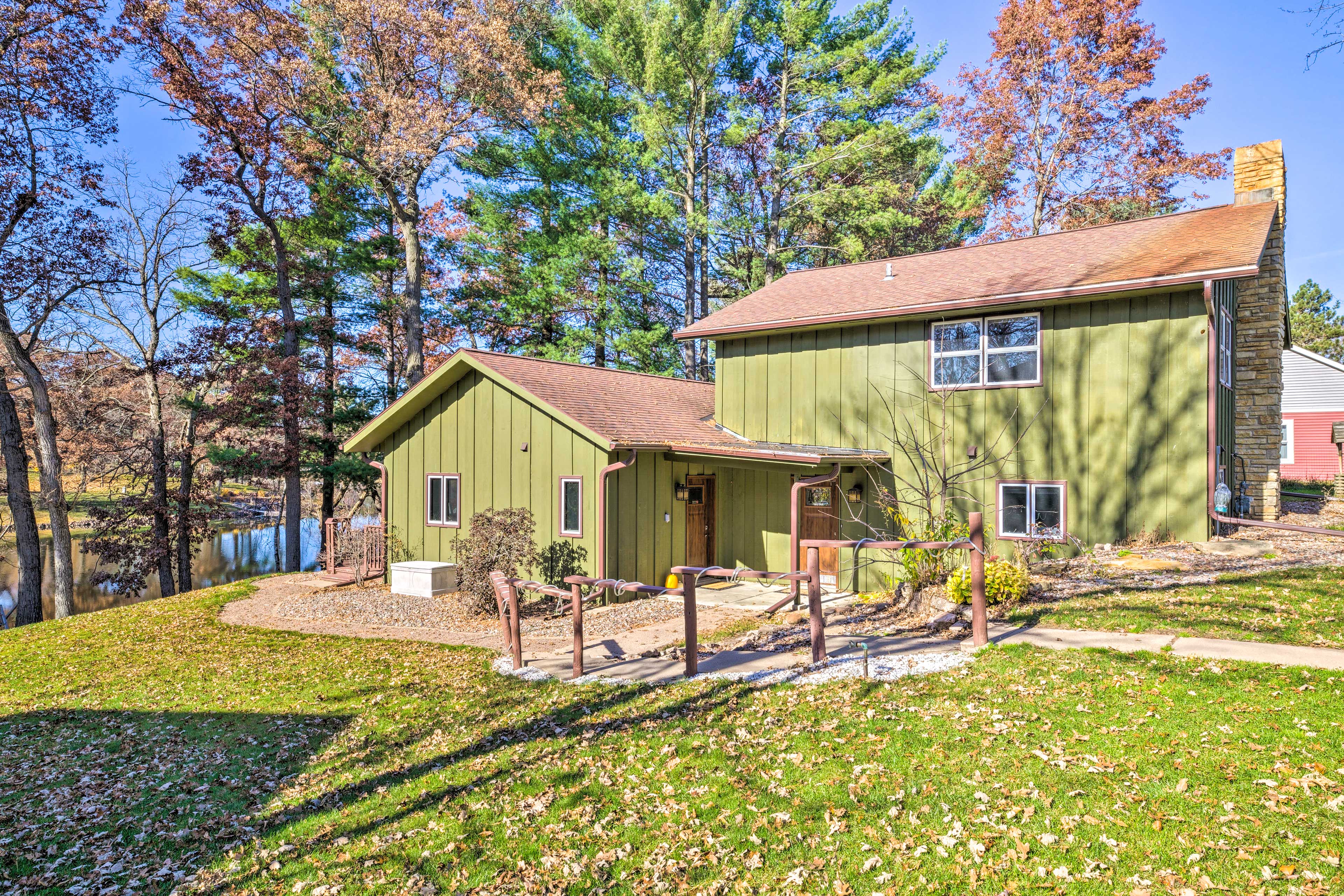 Property Image 2 - Beautiful Home w/ Hot Tub on Lake Wissota