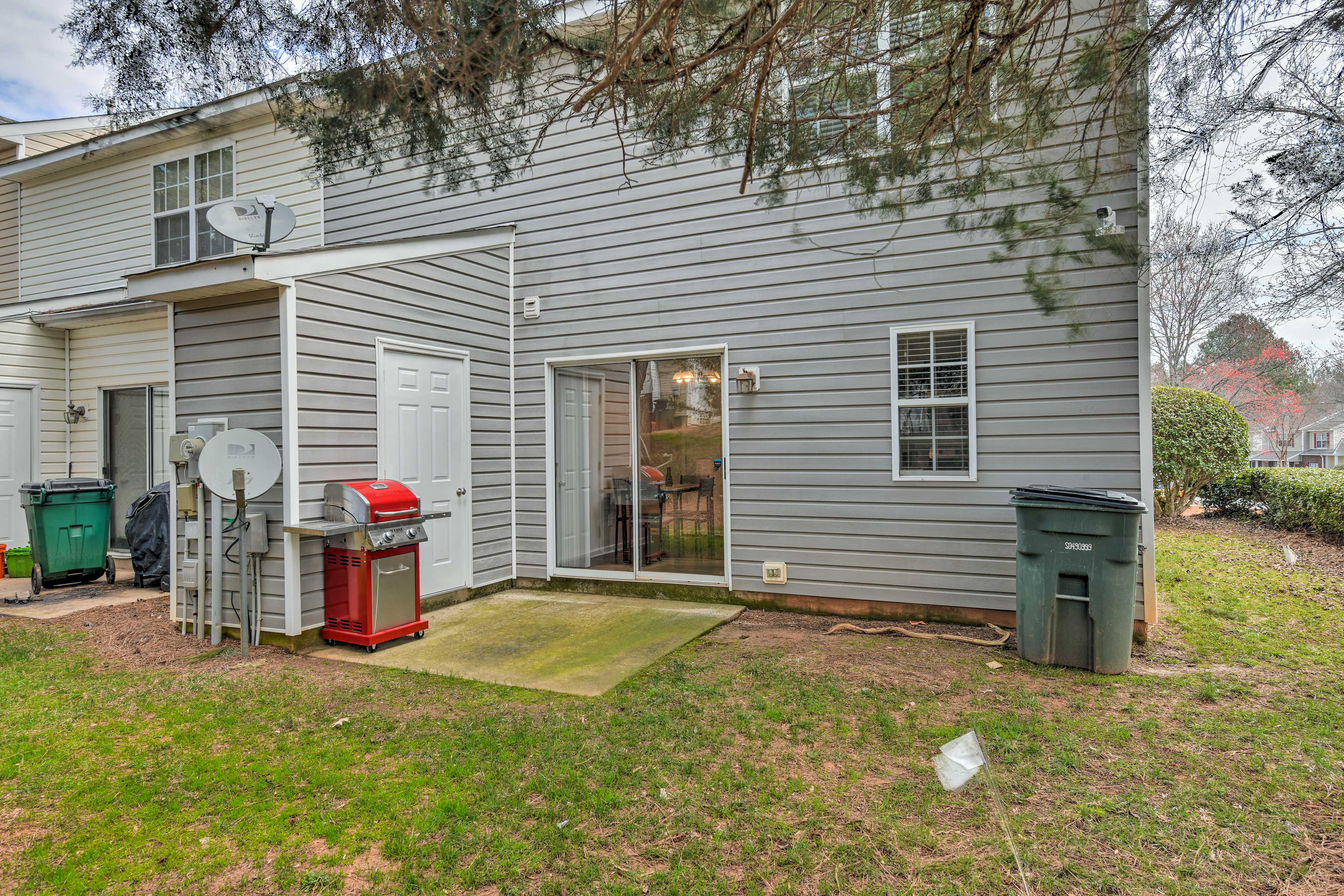 Property Image 2 - Chic Charlotte Townhome w/ Community Pool