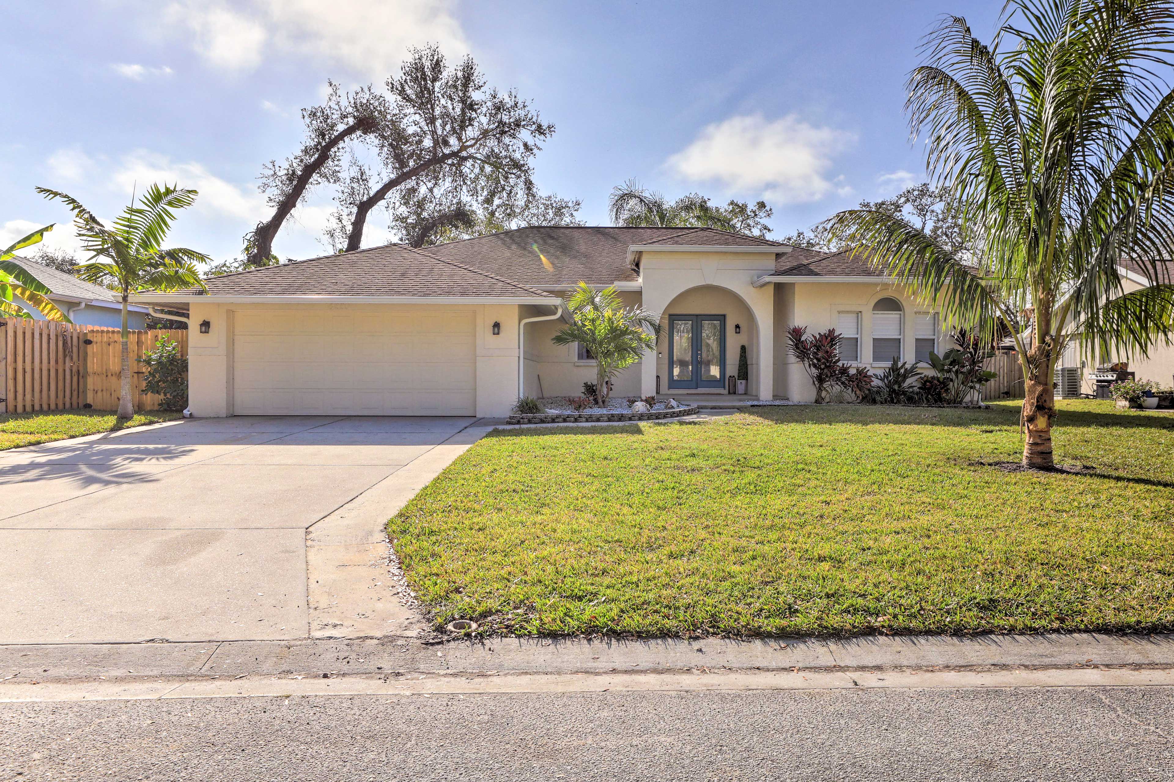 Property Image 2 - Sunny Bradenton Home w/ Lanai & Screened Pool!