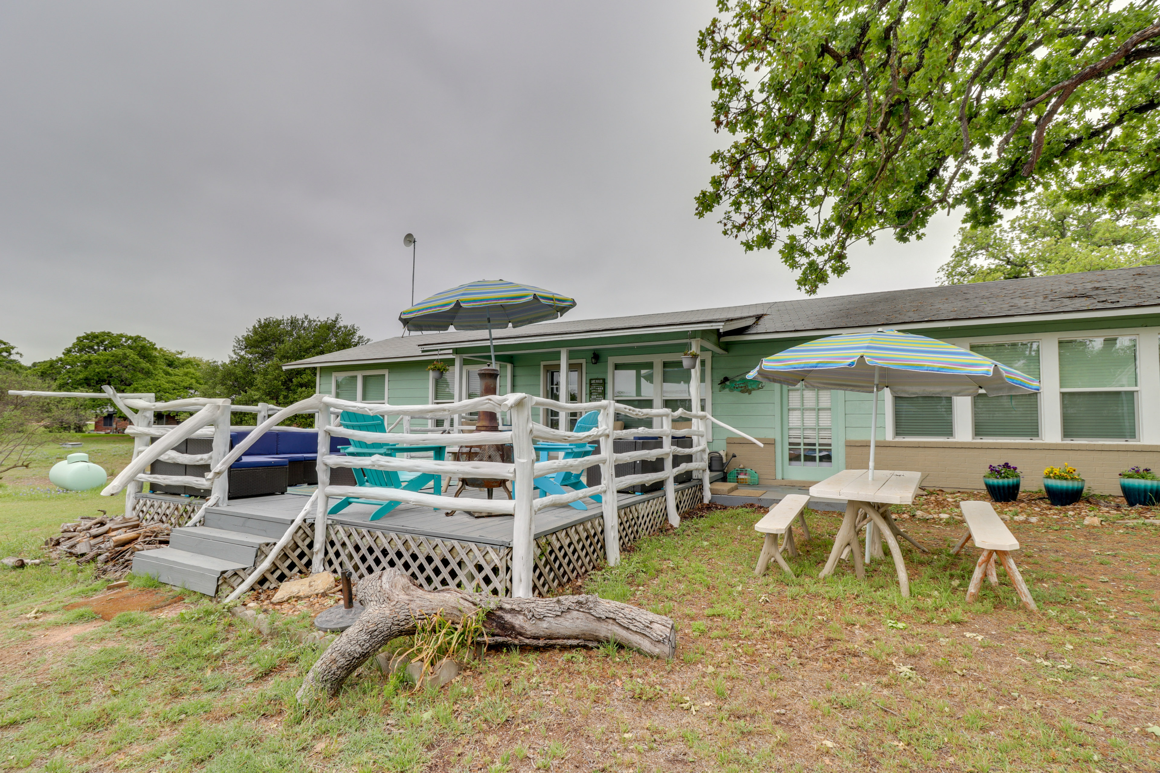 Property Image 2 - Pet-Friendly Lake Buchanan Retreat w/ Fire Pit!