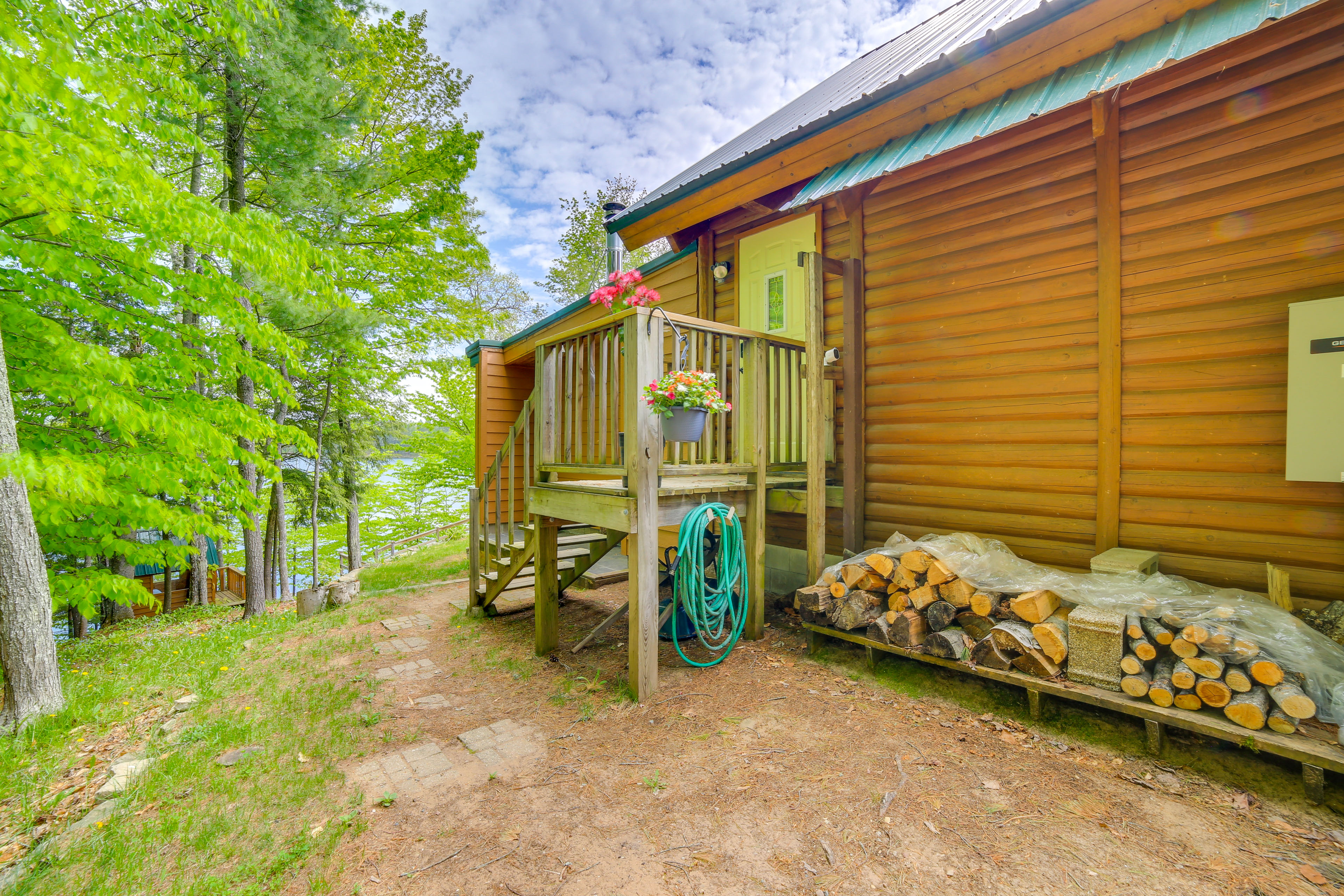 Lakefront Cabin w/ Dock & Trails, Mins to Town!