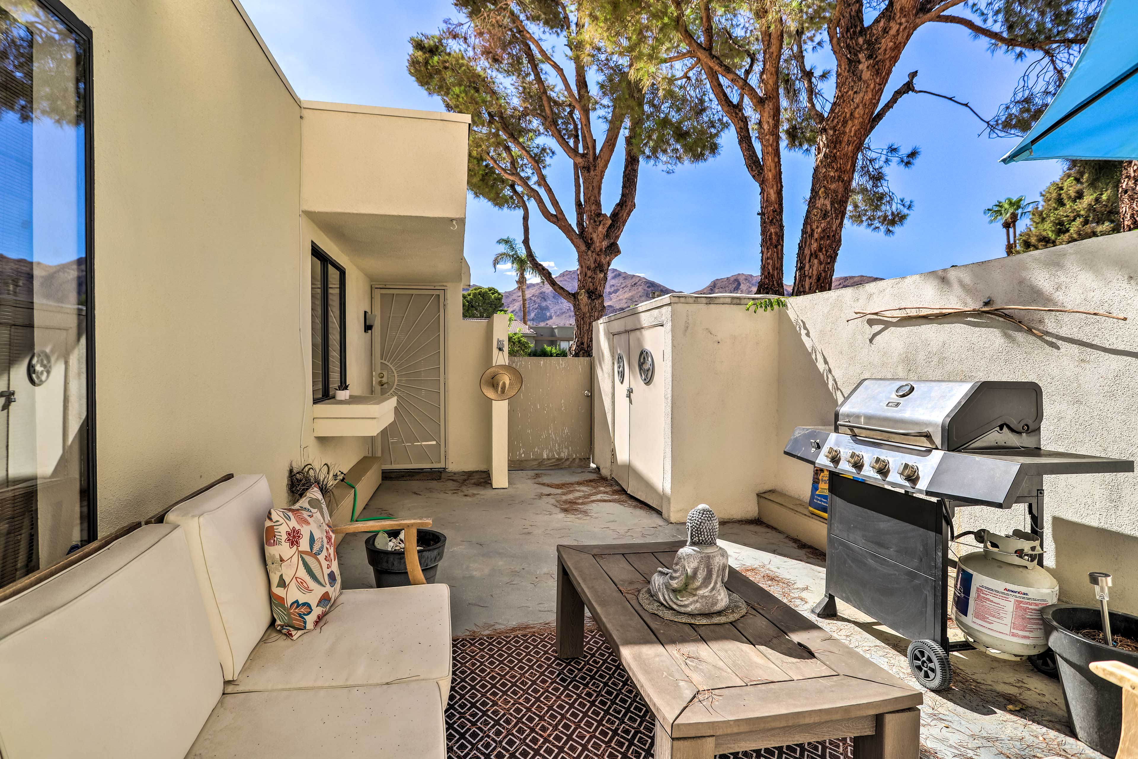 Property Image 2 - Palm Desert Retreat: Private Patio & Mtn View
