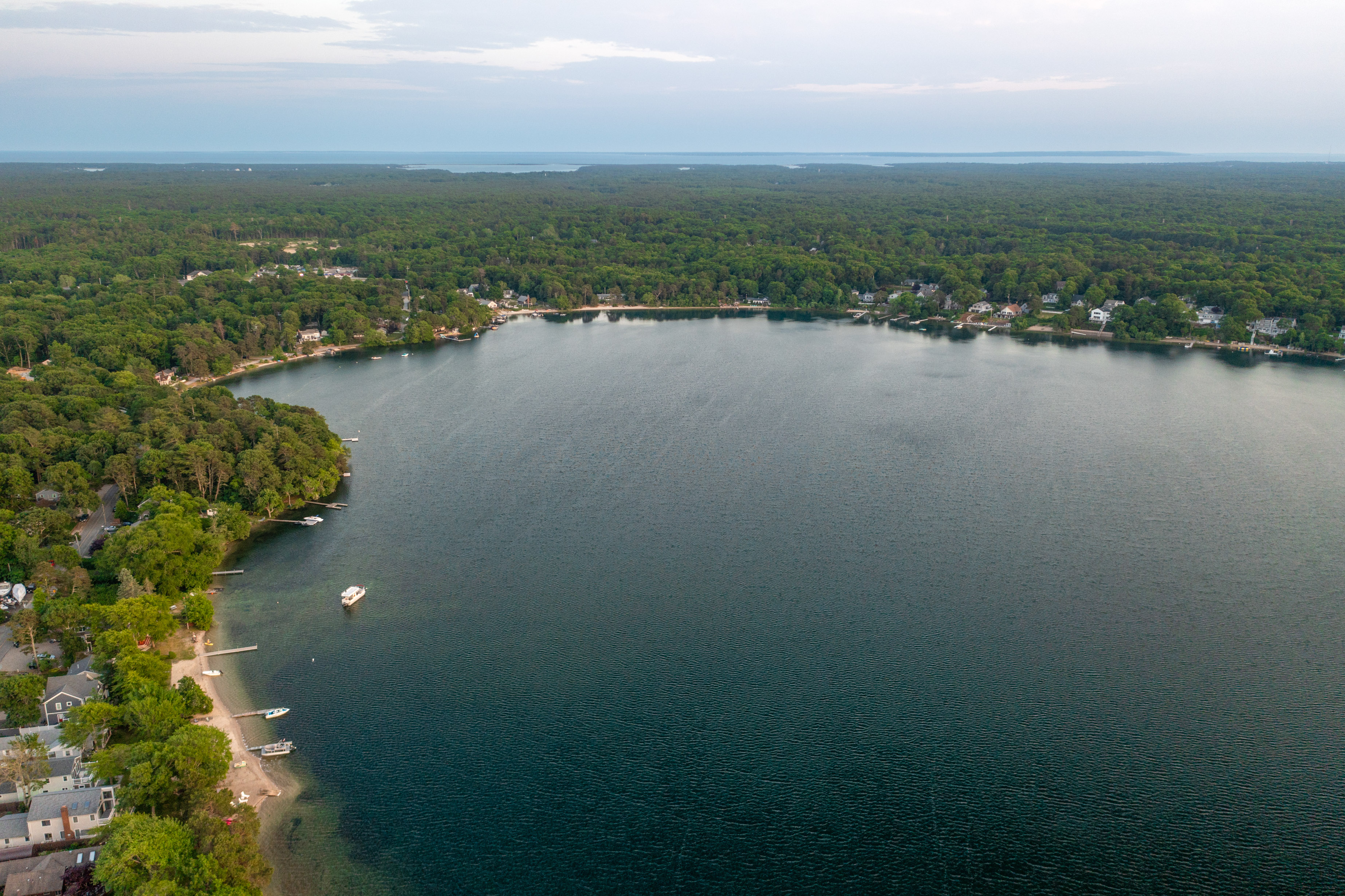Home 2 Mi to Mashpee Commons! Pool & Screened Deck