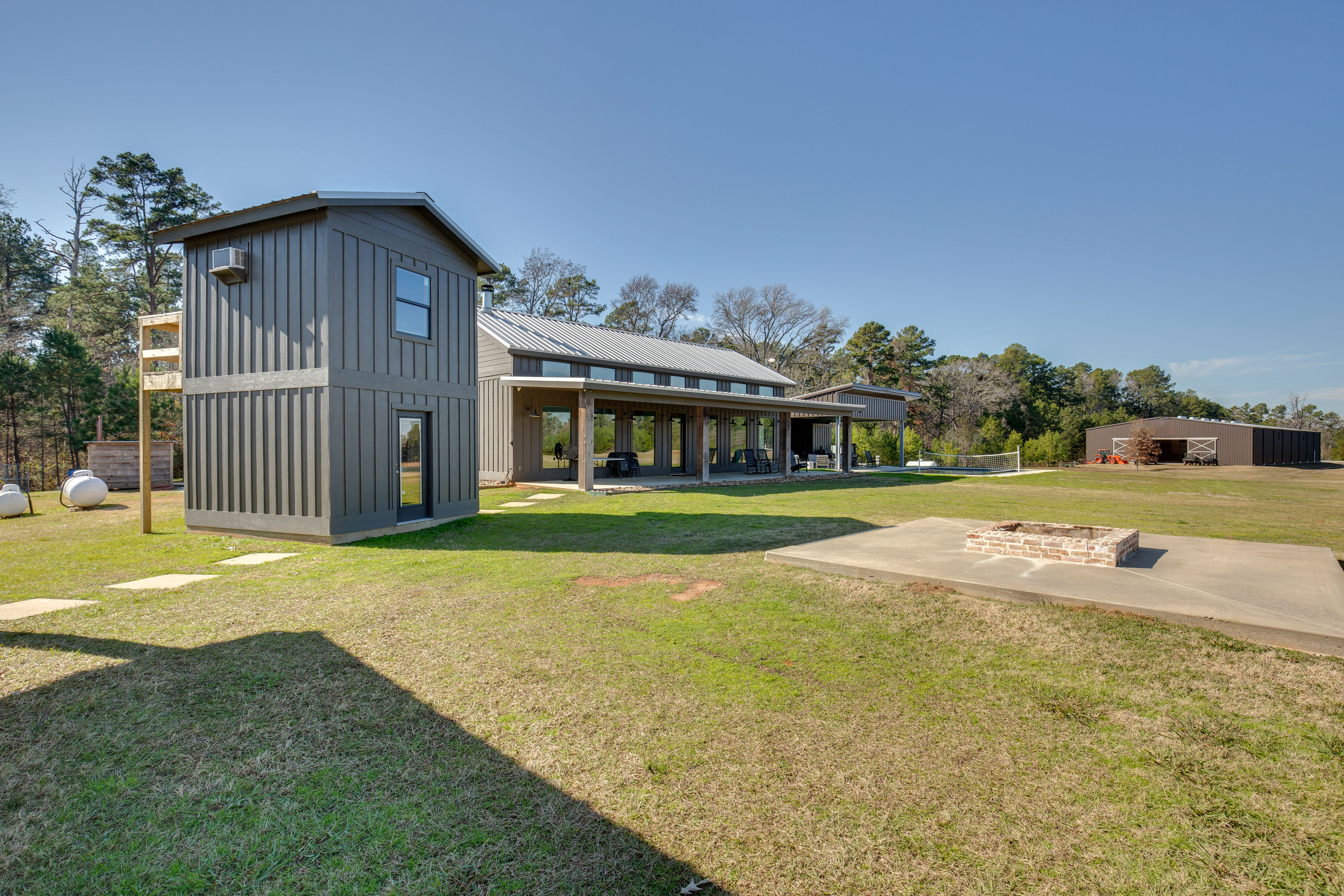 Property Image 2 - Modern Kennard Cabin w/ 3 Casitas - Walk to Pond!