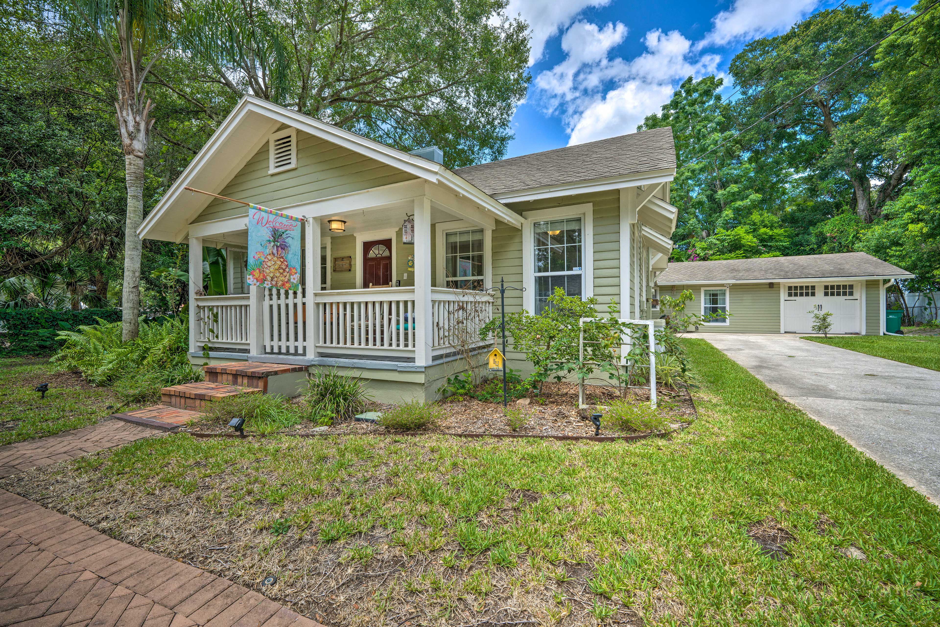 Property Image 2 - Charming Mt Dora Home w/ Shared Patio & Yard!