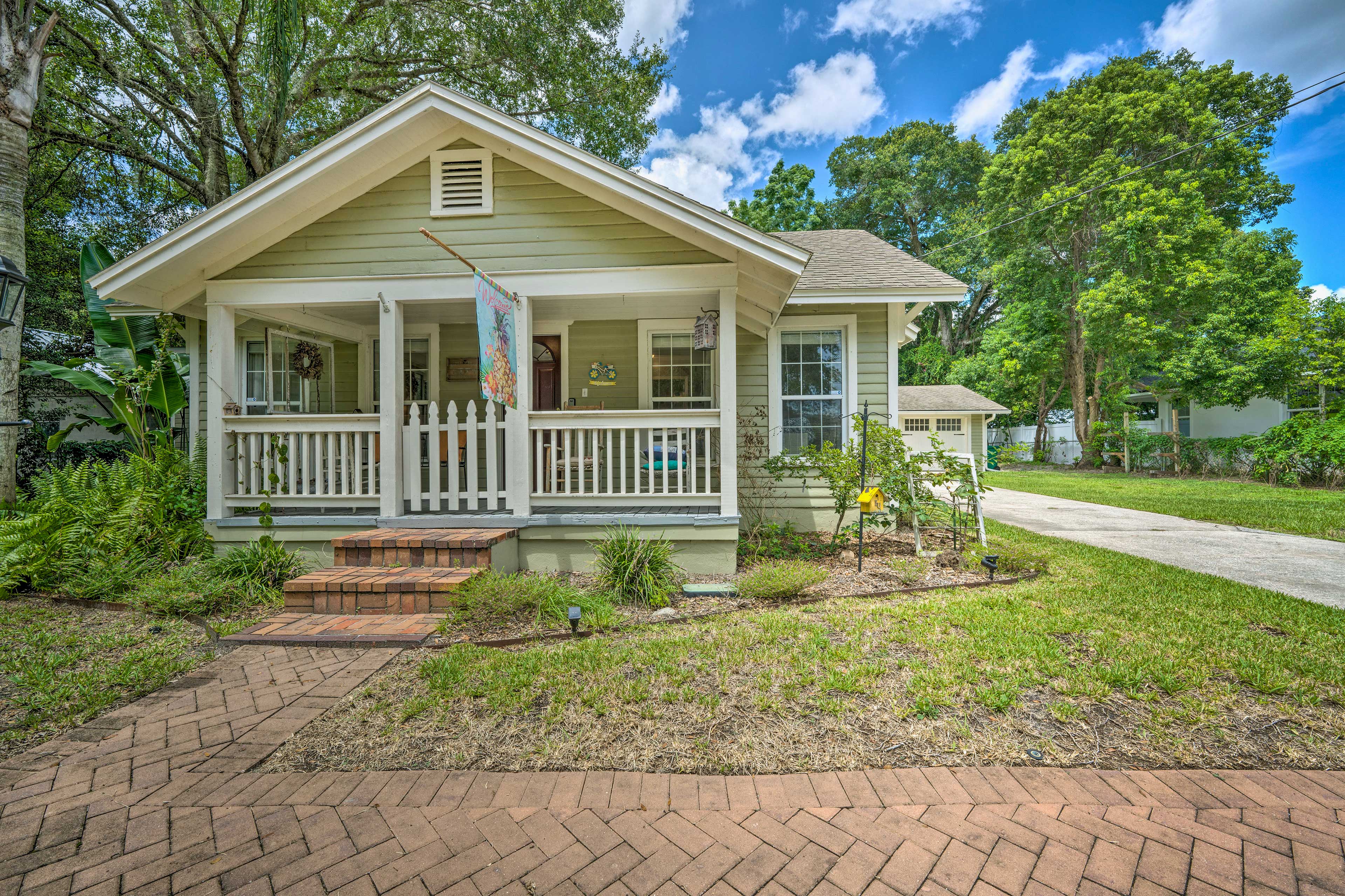 Property Image 2 - Charming Mt Dora Home w/ Shared Patio & Yard!