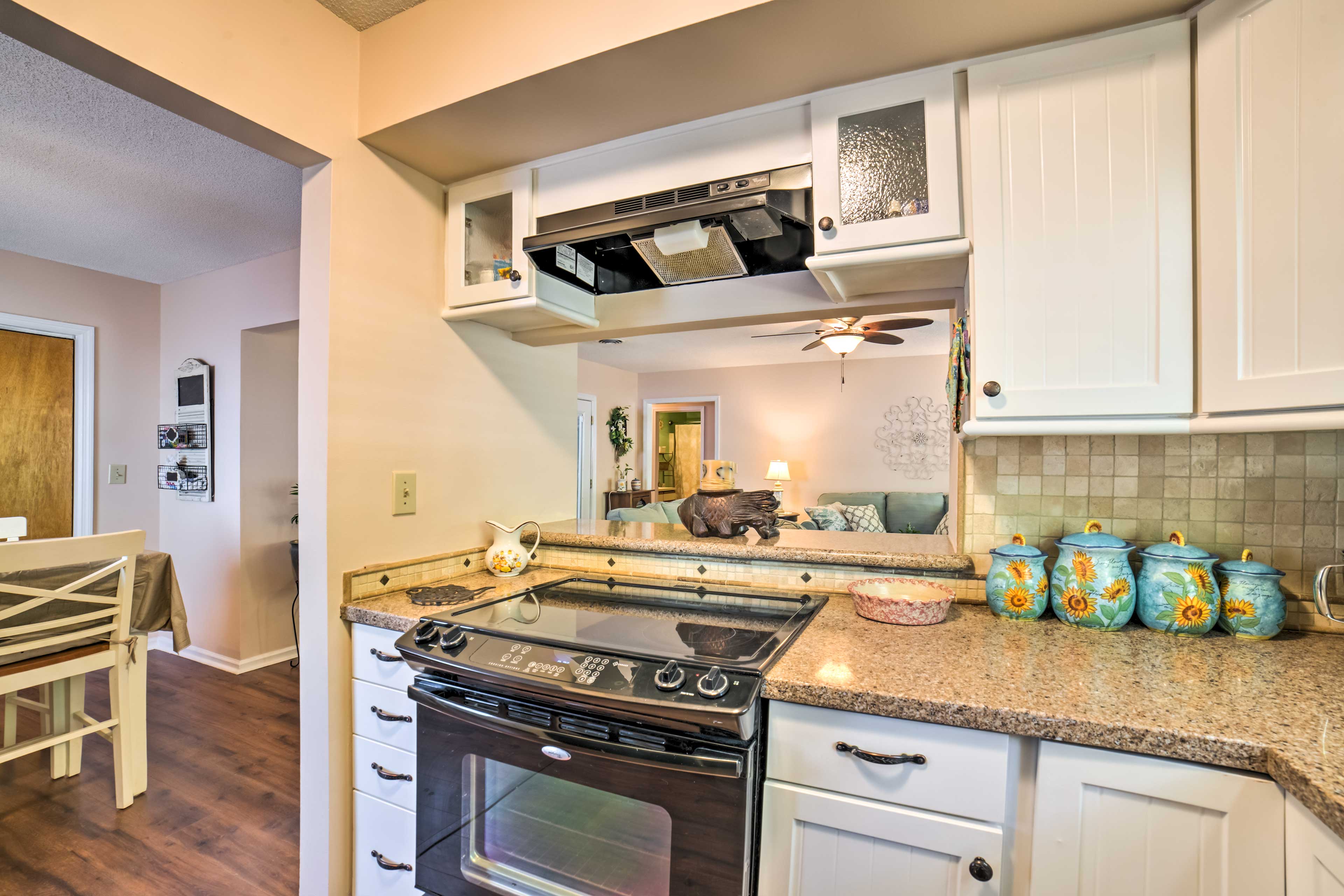 Oak Island Home w/ Fenced Yard, Walk to Long Beach