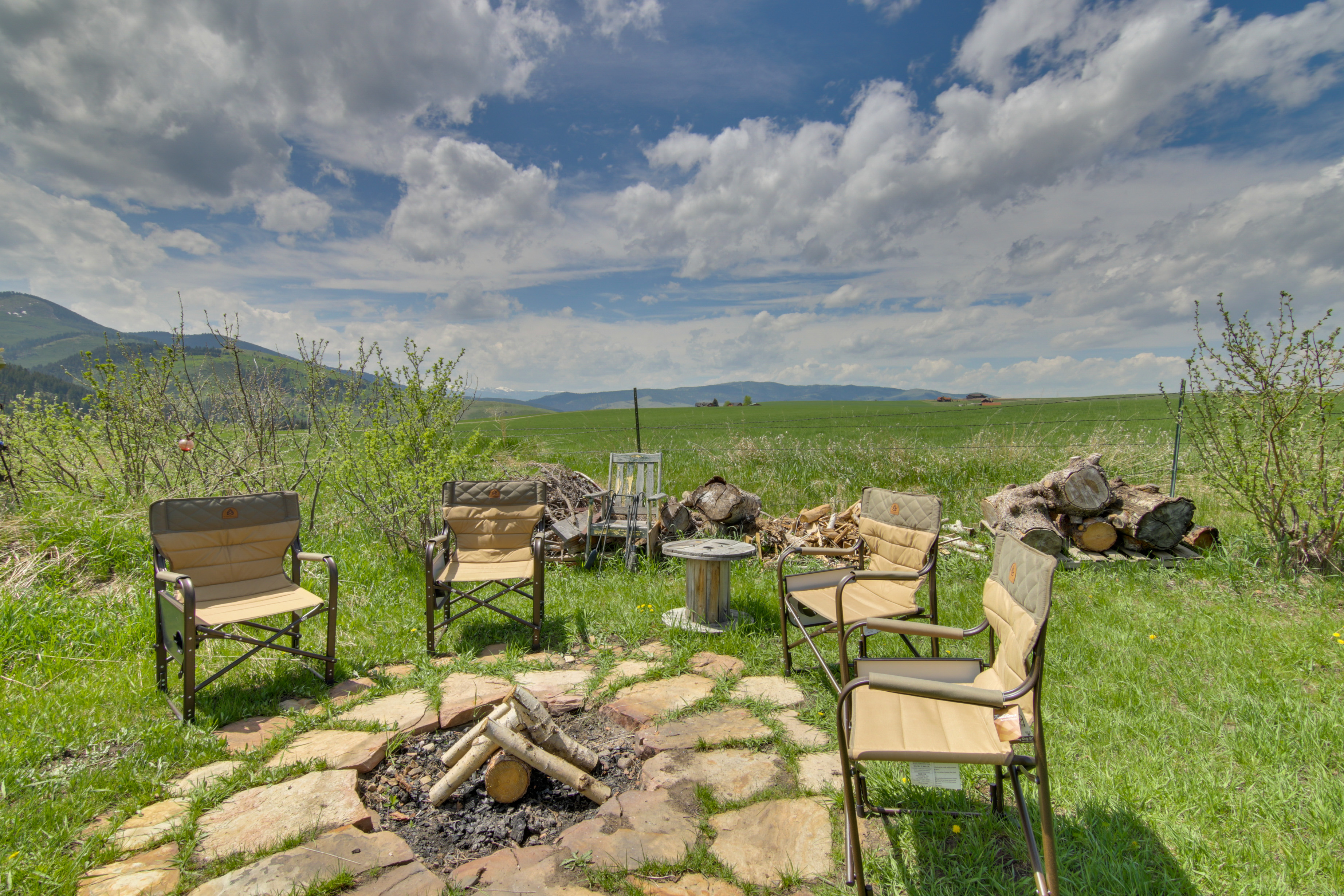 Property Image 2 - Stunning Gallatin Gateway Mountain Retreat!