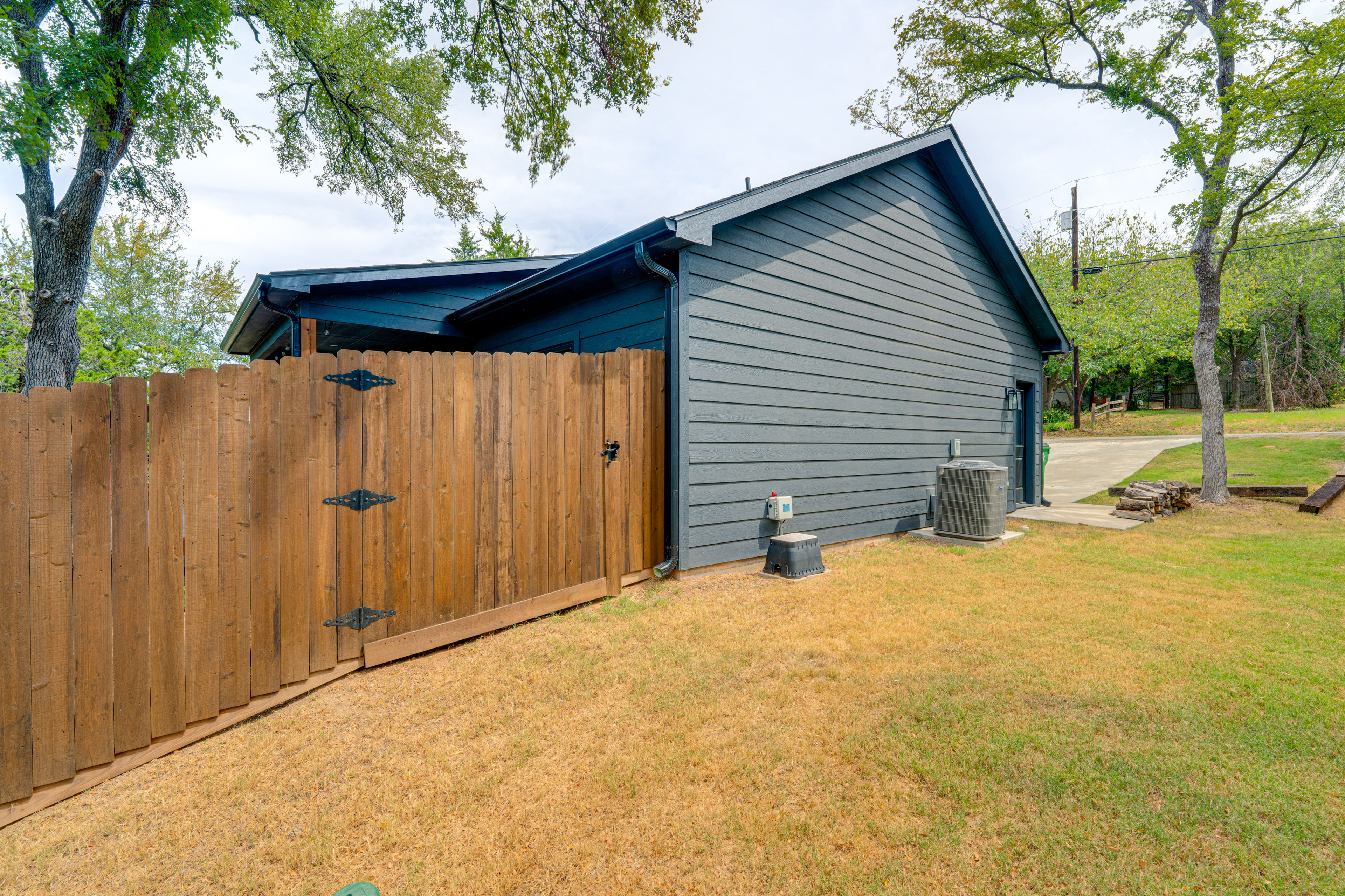 Property Image 1 - Modern Pottsboro Home - Close to Lake Texoma!