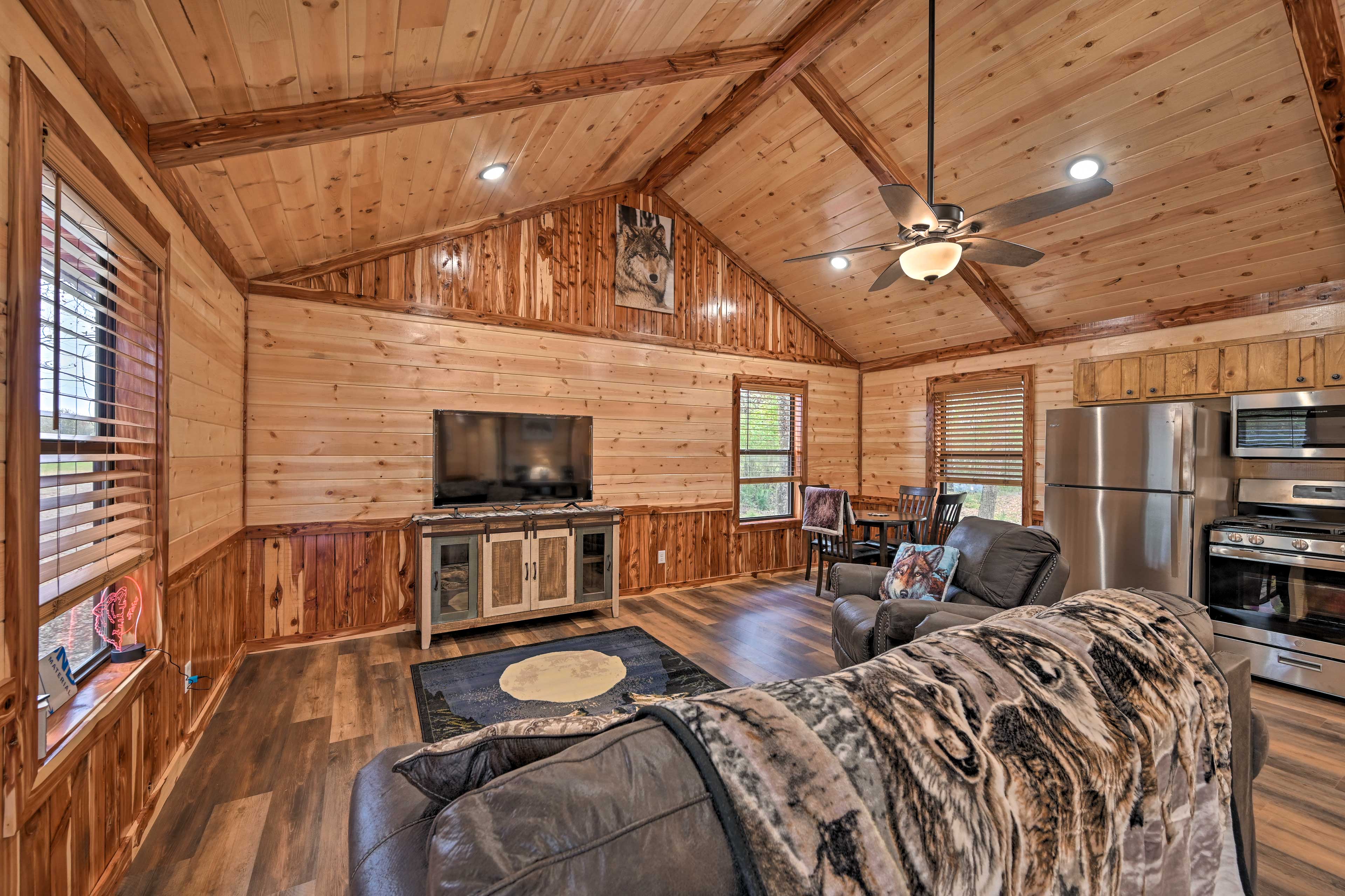 Property Image 1 - Cozy Broken Bow Cabin, Walk to the Lukfata Creek!