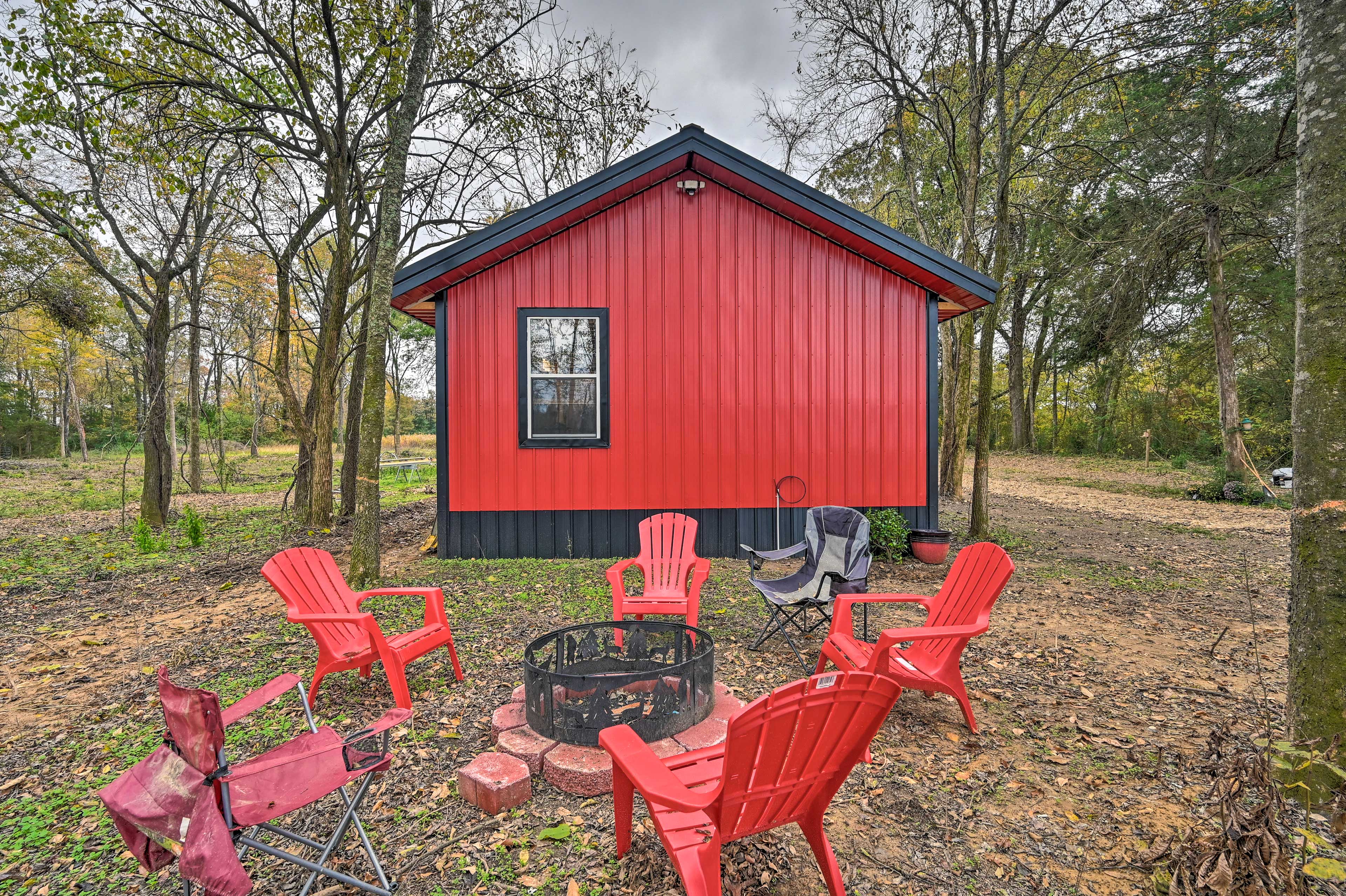 Cozy Broken Bow Cabin, Walk to the Lukfata Creek!