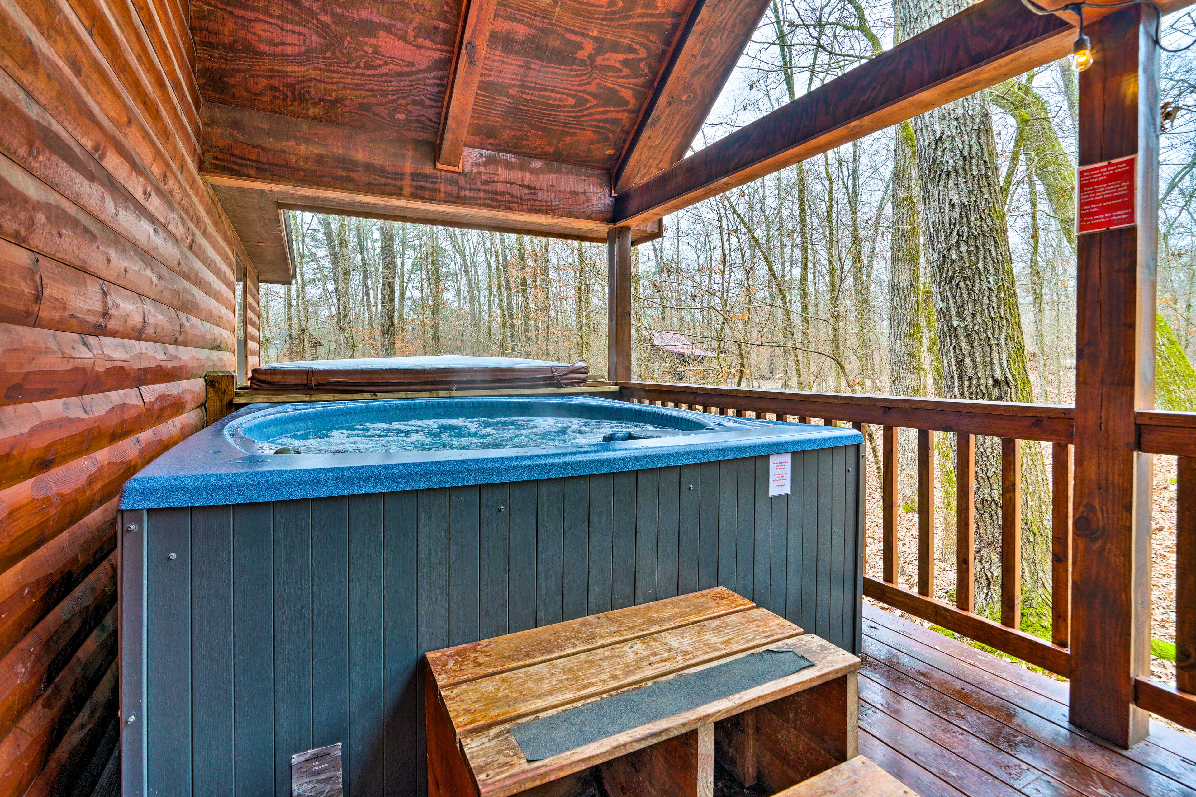Property Image 2 - Pet-Friendly Broken Bow Cabin with Hot Tub!