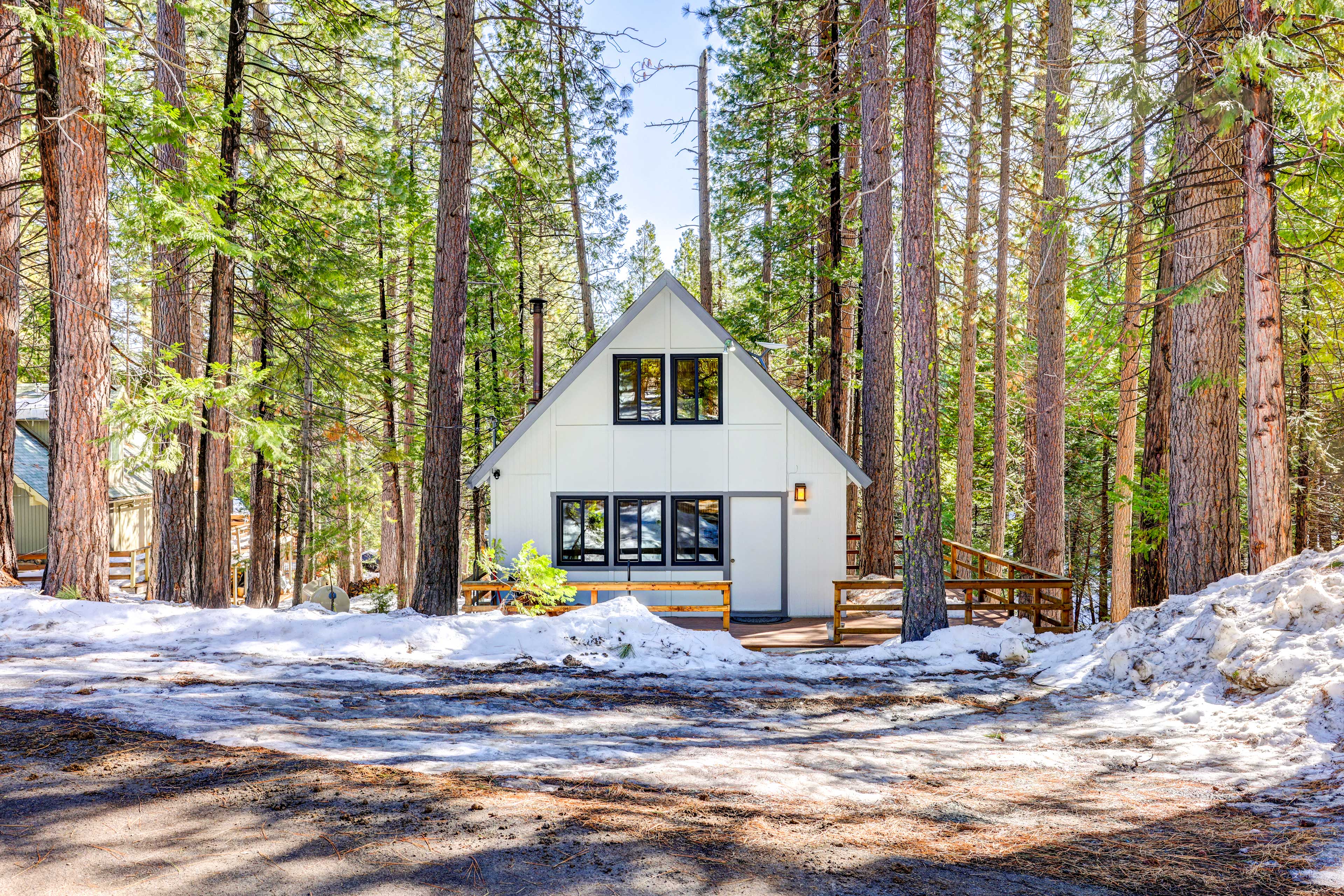 Property Image 1 - California Cabin Rental - Hike, Ski, Boat!