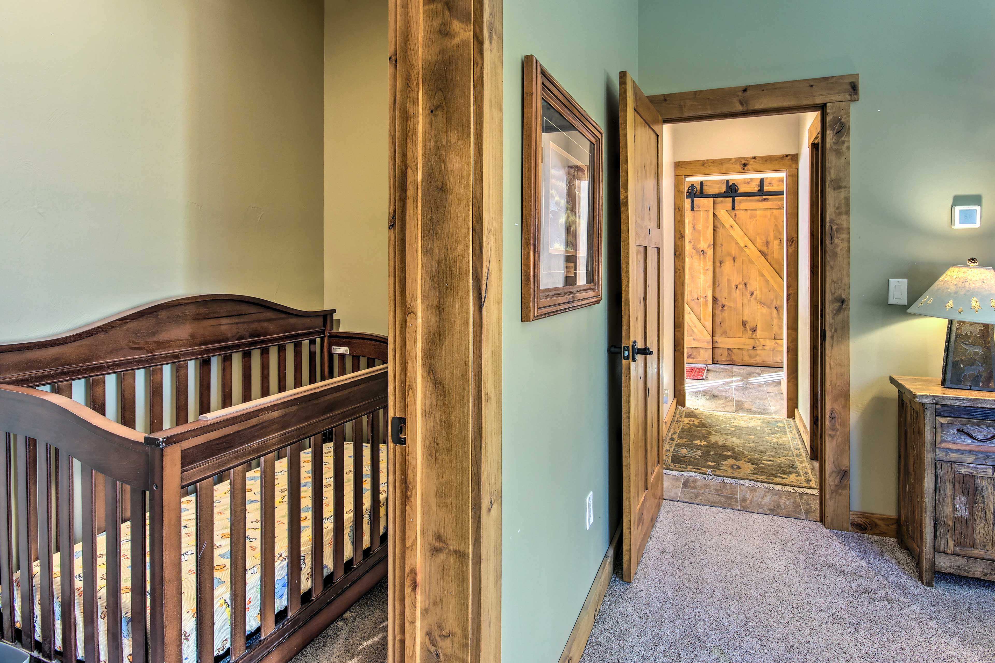 Bozeman Cabin: Deck w/ Jacuzzi & Gas Grill!