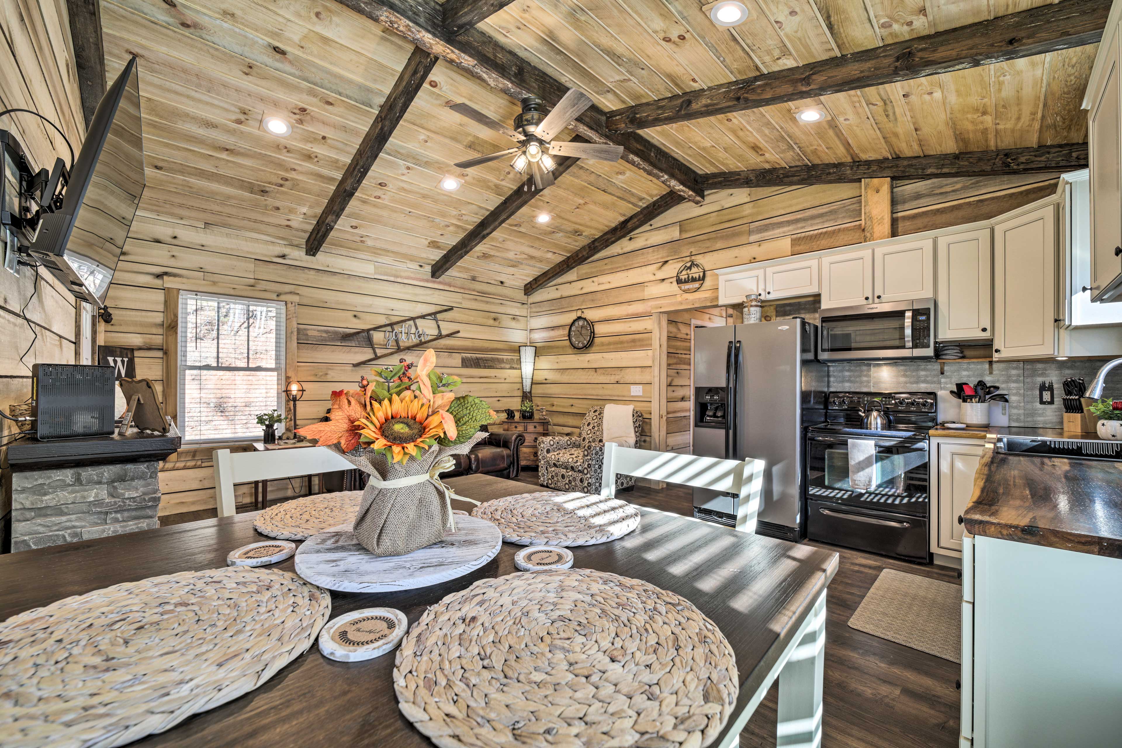 Modern Cabin w/ Fire Pit < 3 Mi to Trails!