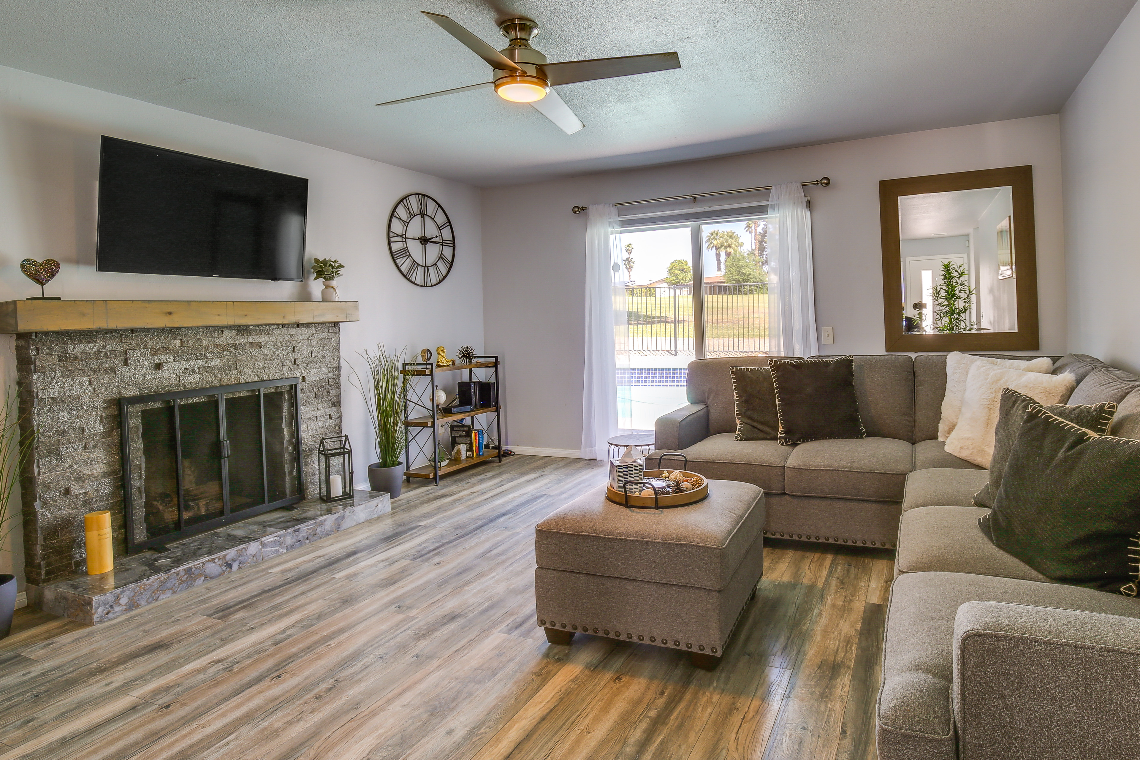 Pool & Spa: Palm Desert Home Near Golf!