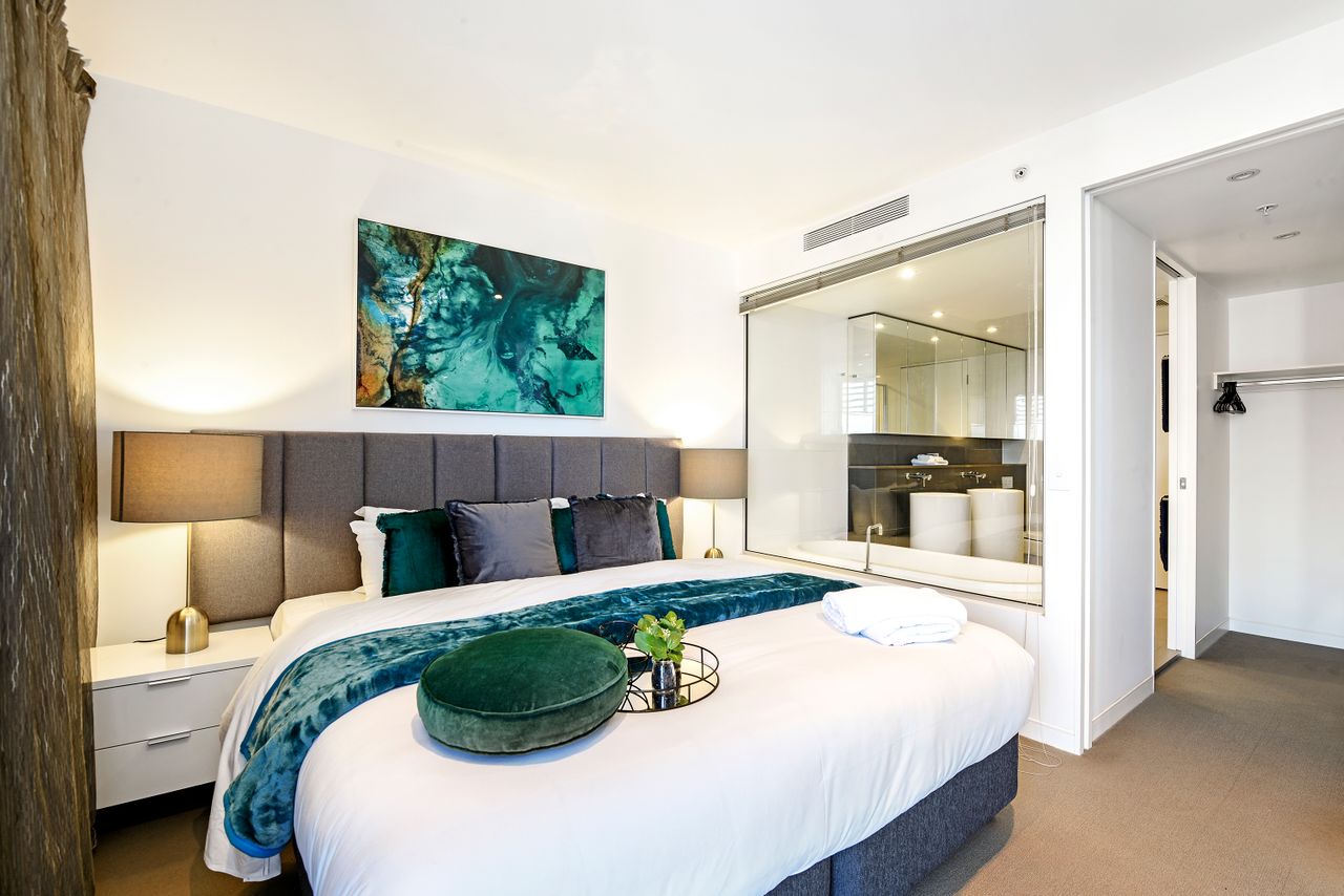 Property Image 2 - Oracle Broadbeach Gorgeous Modern 2 Bed 1 Bath Apartment