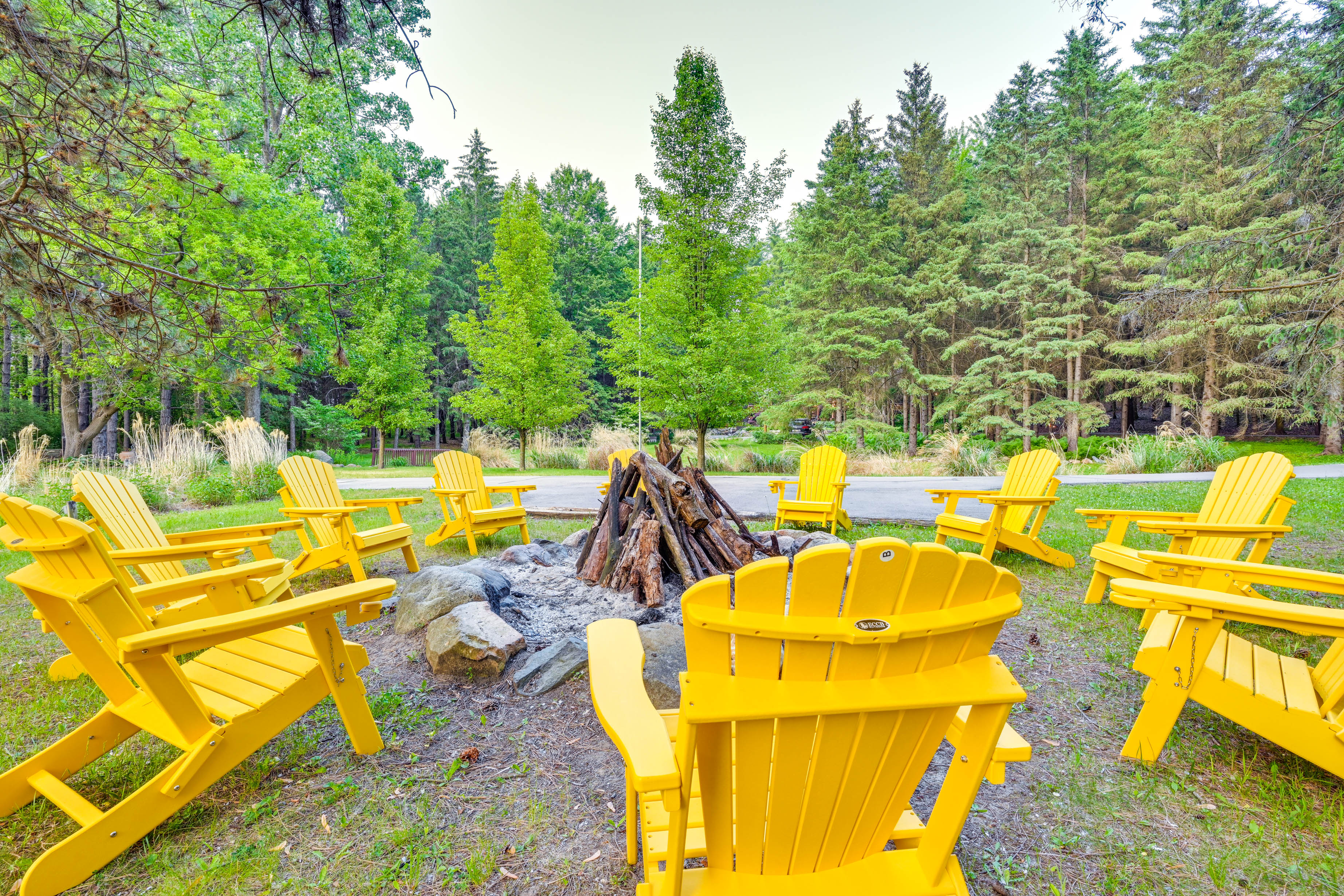 Property Image 2 - Magical Metamora Cottage w/ Fire Pit, Pond, Deck!