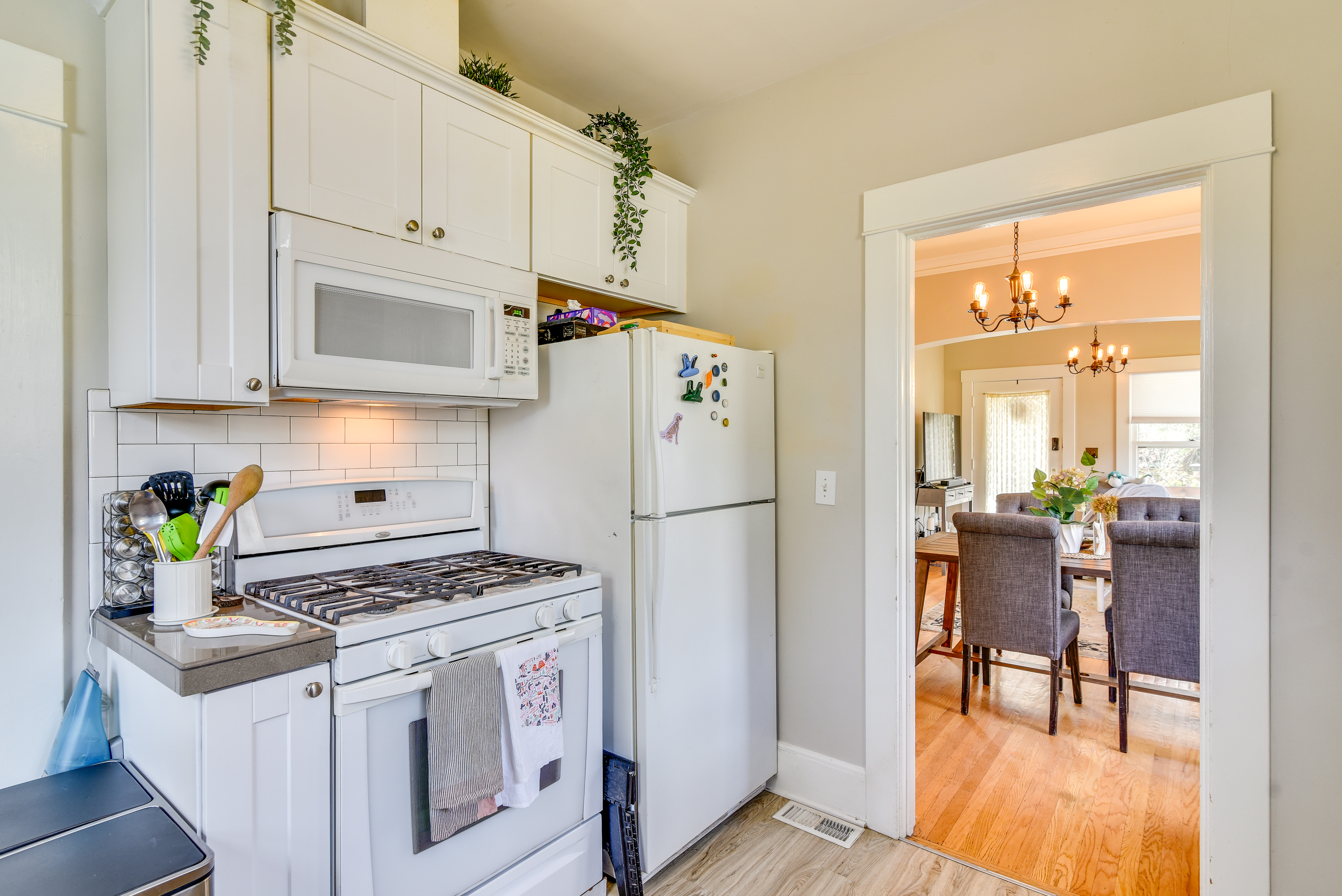 Vintage Bungalow w/ Porch in Sellwood