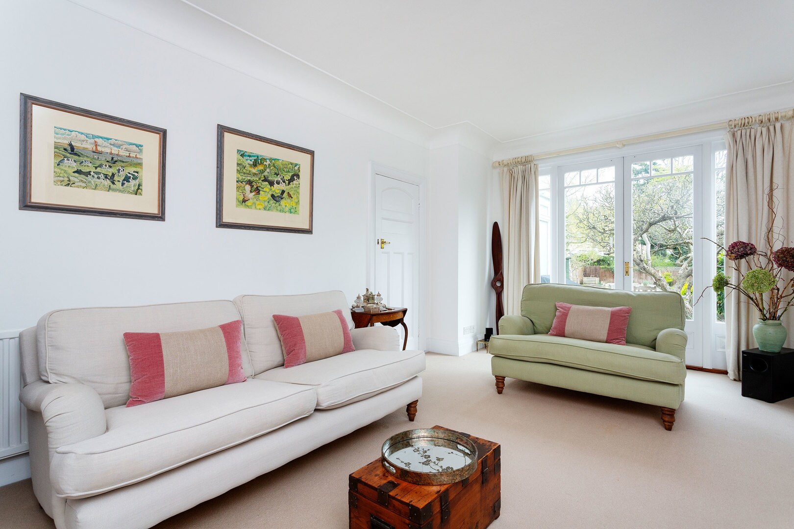 Property Image 1 - Kew Grass House