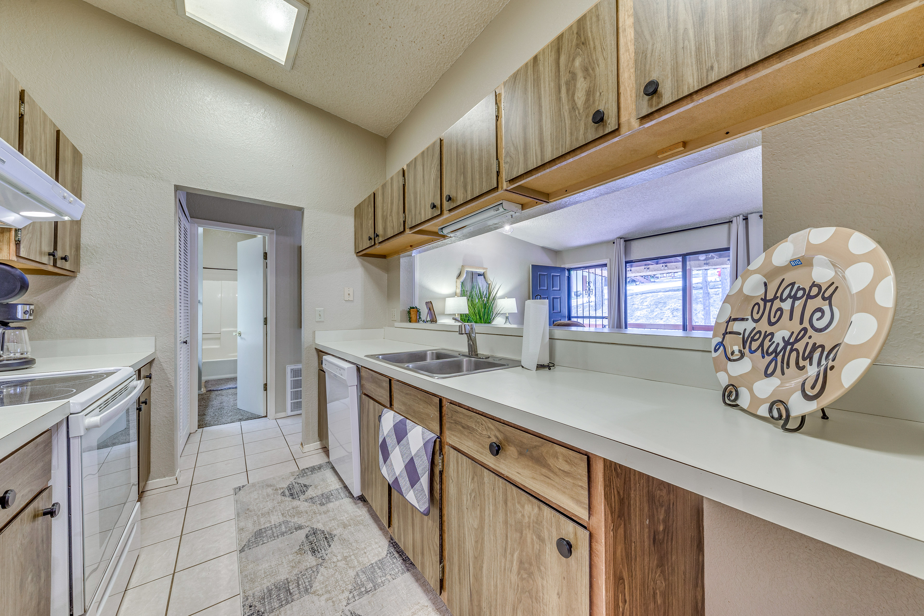 Alto Oasis: Community Pool, Fireplace & Grill!