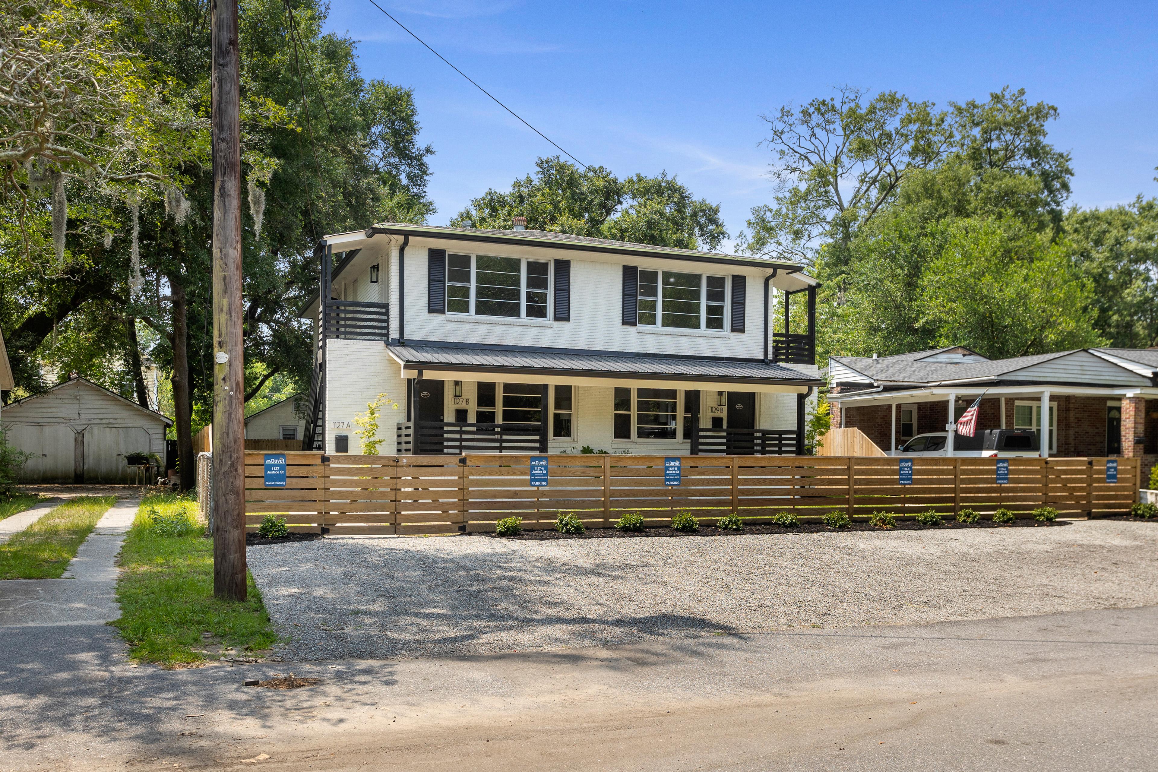 Next to Firefly. 2 Bedroom Nellie at The Quad Home Rental in North