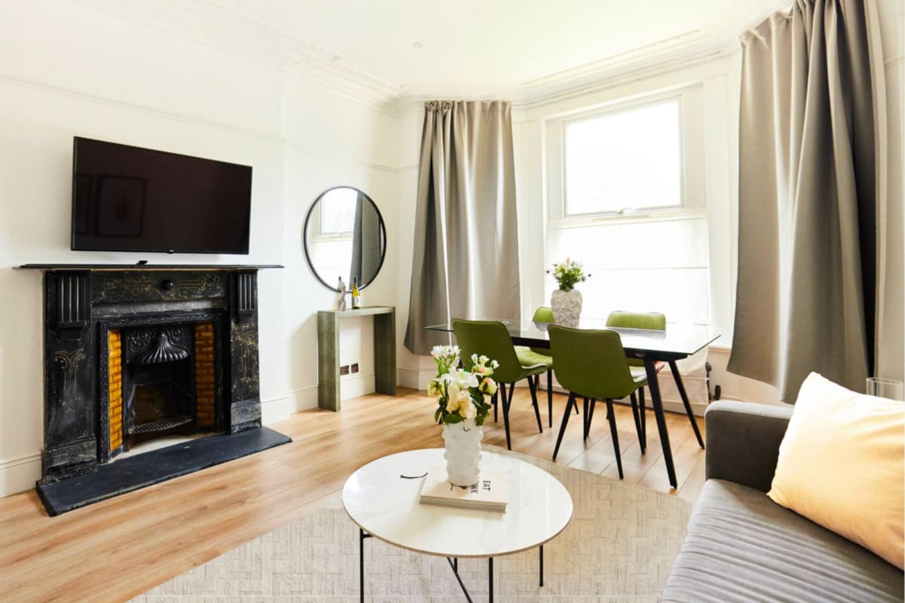 Property Image 1 - The Streatham Escape - Fascinating 2BDR Flat