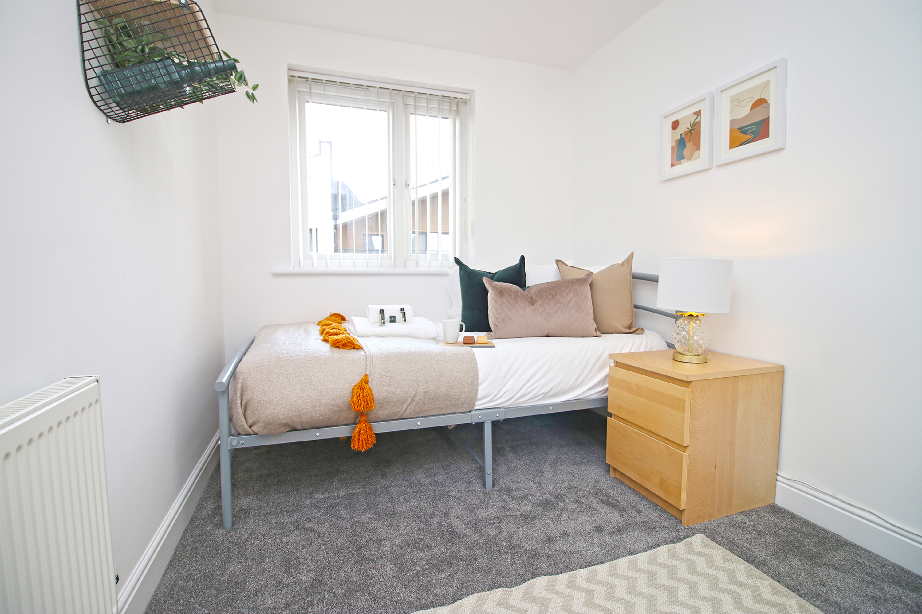 Isla House - Newport City Centre - Sleeps 7