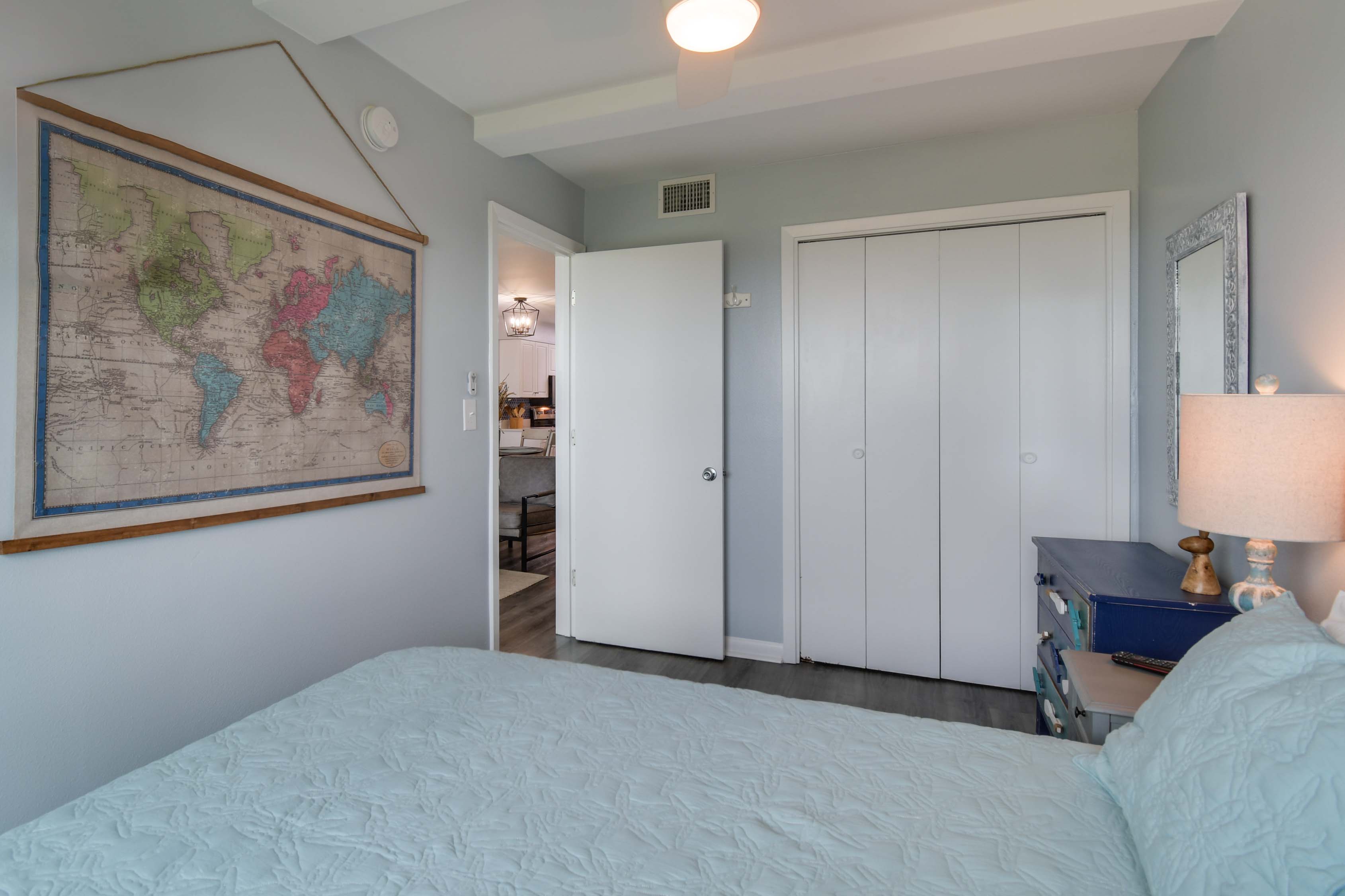 Beachfront Gulf Shores Condo w/ Community Pool!