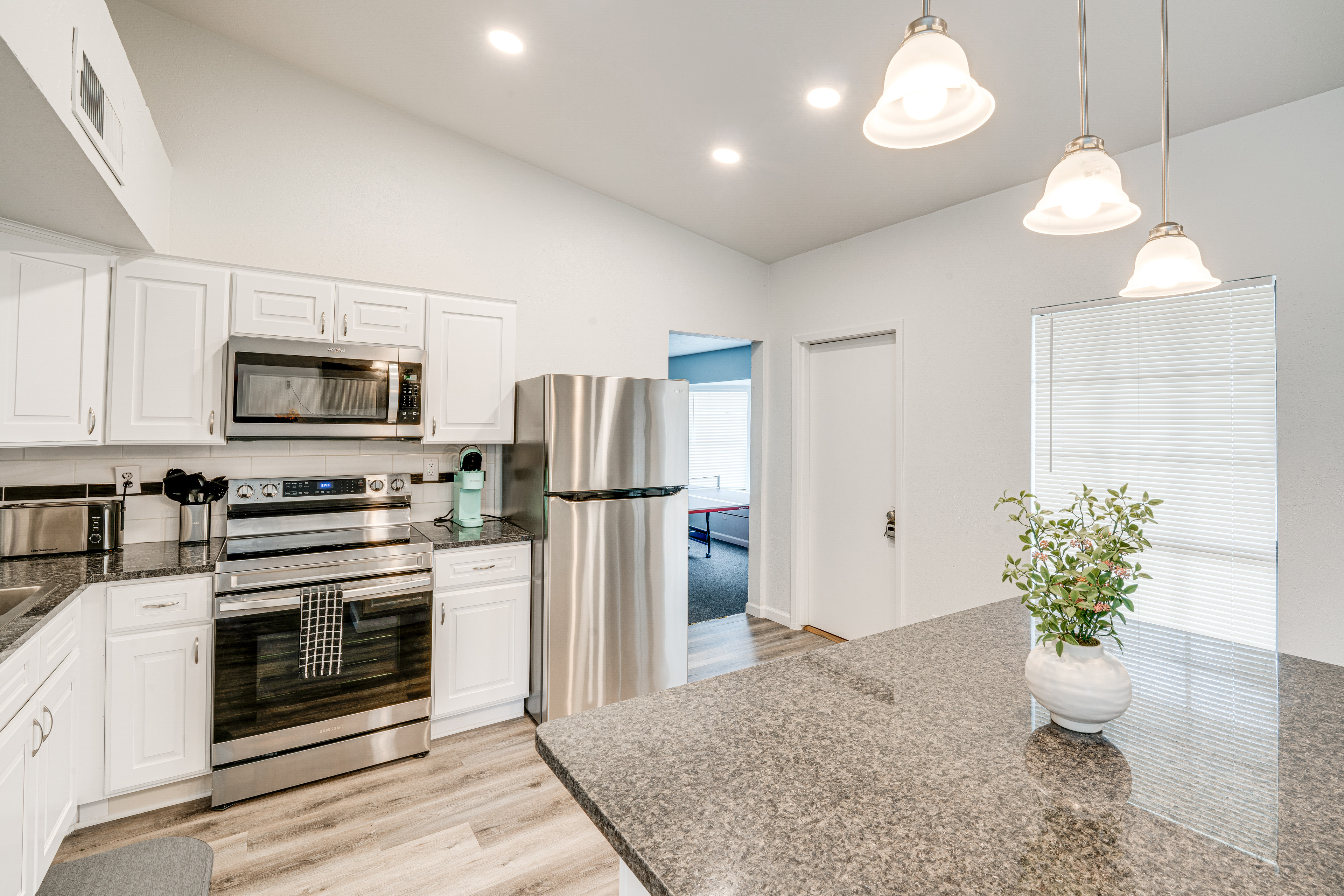 Game Room & Pool: Family Home in The Colony!