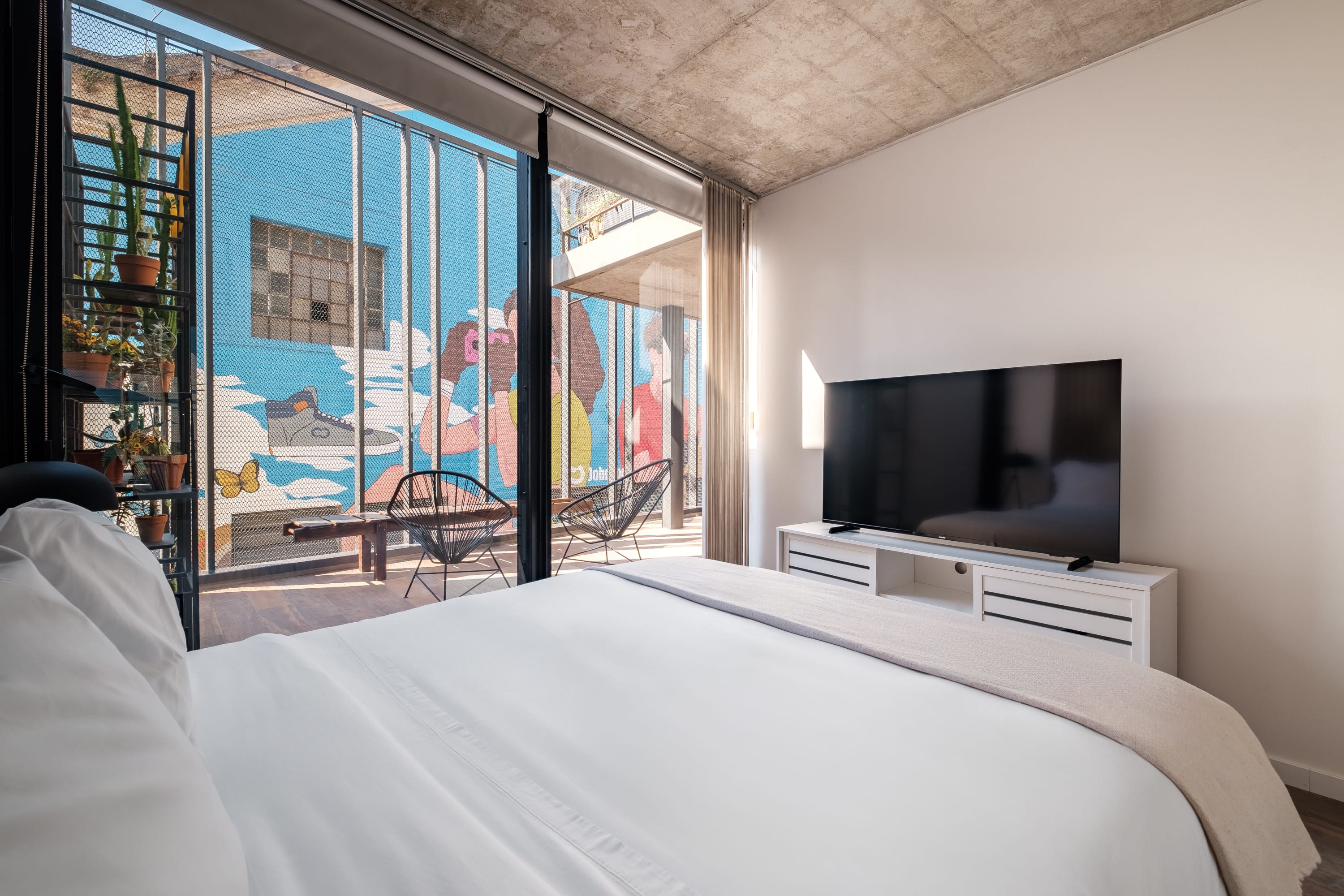 Charming 1 Bedroom with Private Terrace