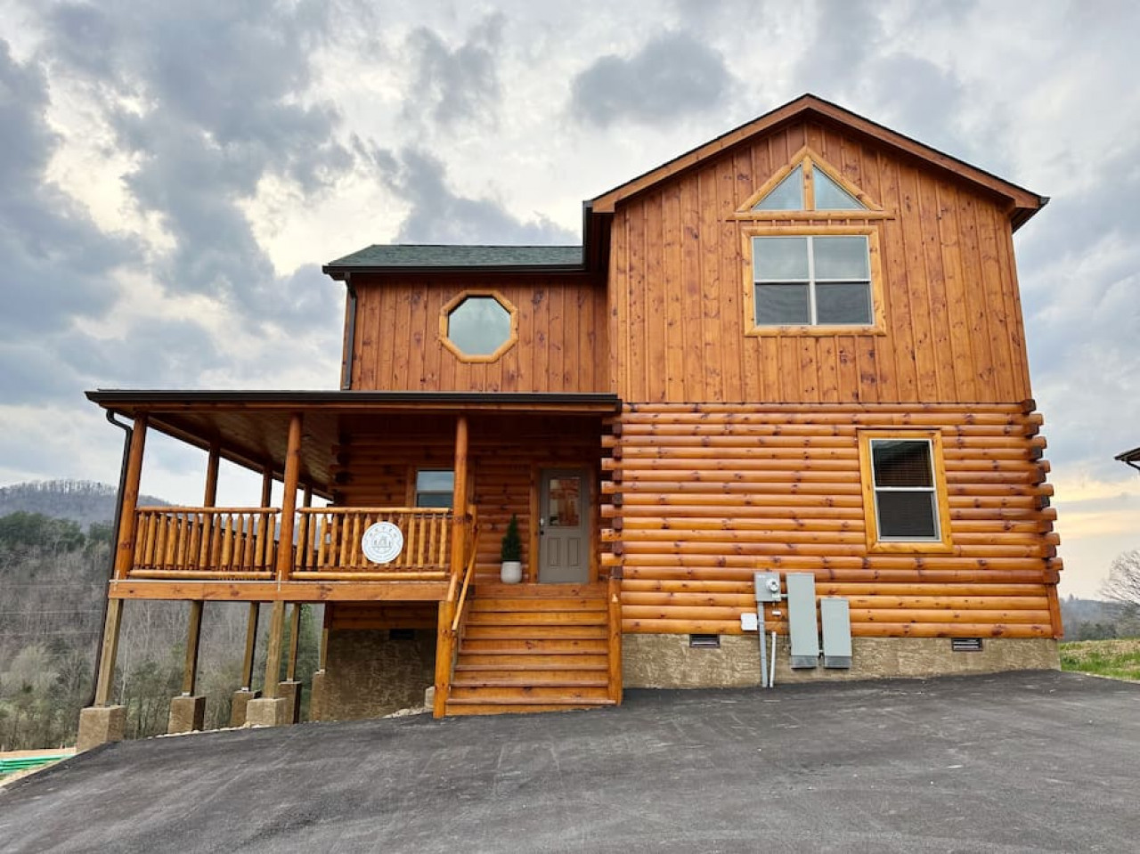 Property Image 1 - Timber Pine Lodge - Indoor Pool & Hot Tub!