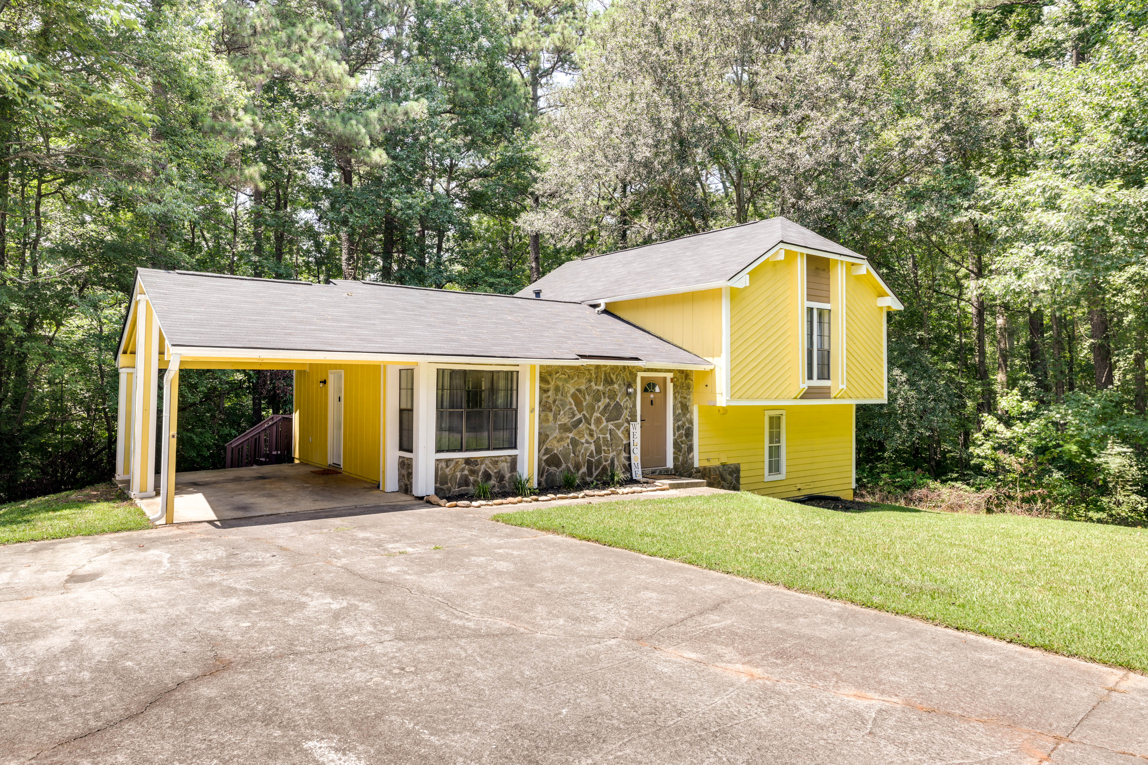 Property Image 1 - Fairburn Home w/ 2 Decks, Grill & Outdoor Dining!