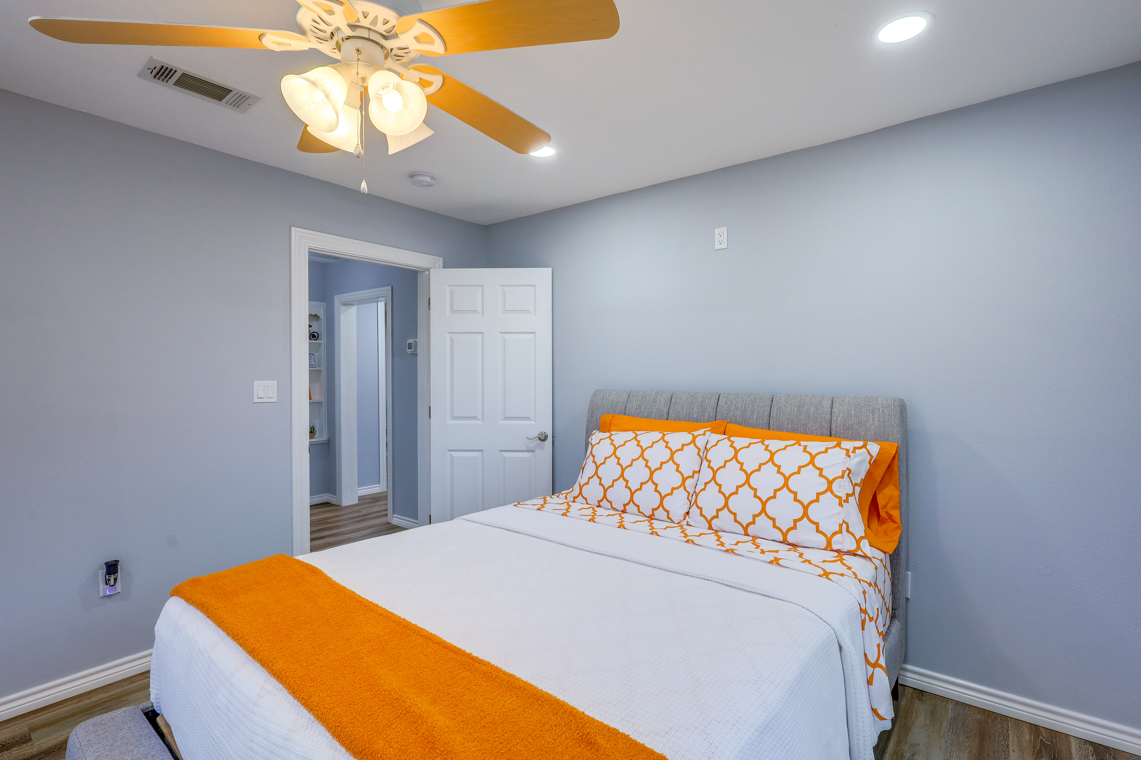 Sunny Hearne Home Near Universities!