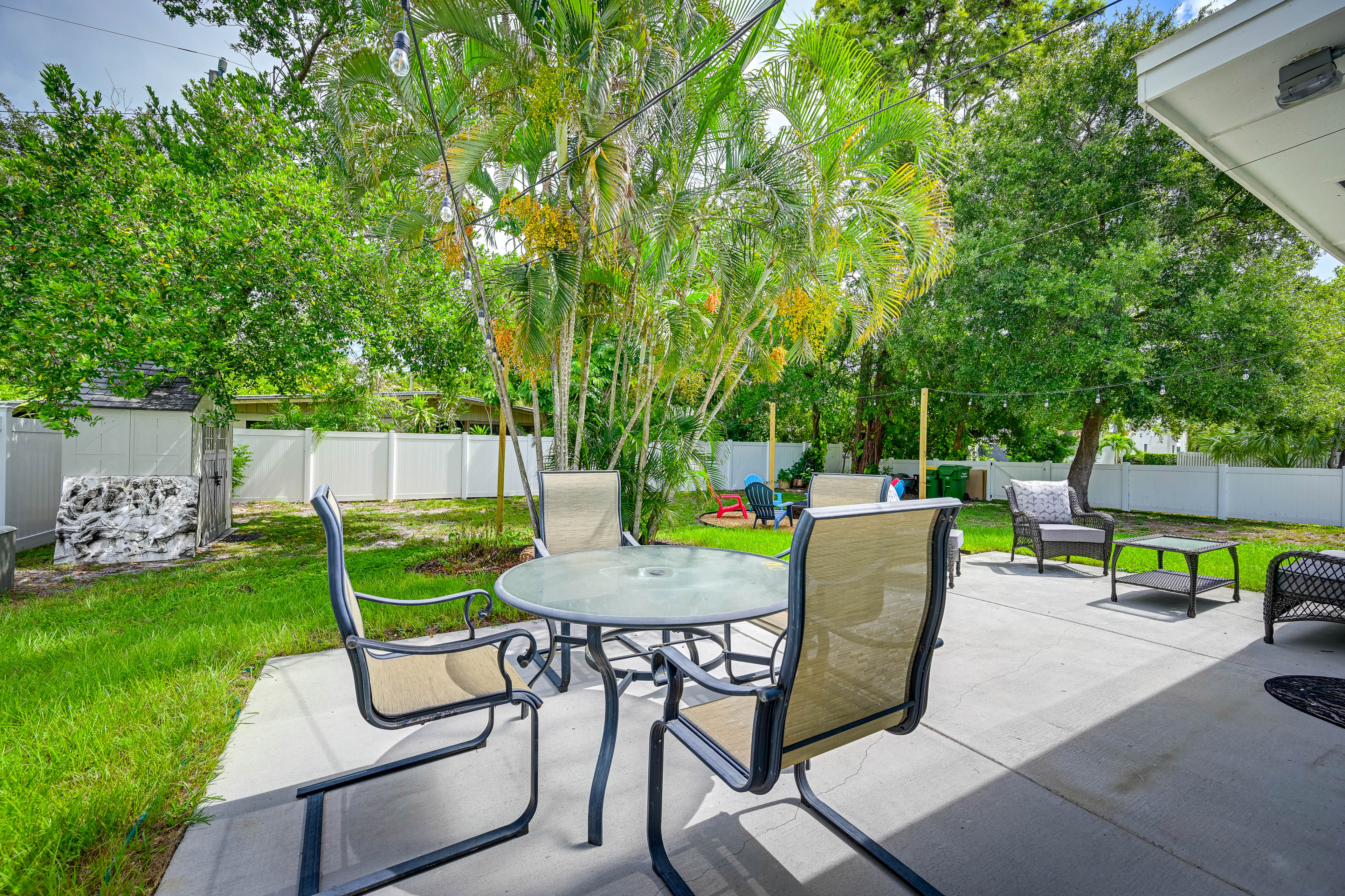 Property Image 2 - Sunny Sarasota Home w/ Private Yard & Fire Pit!