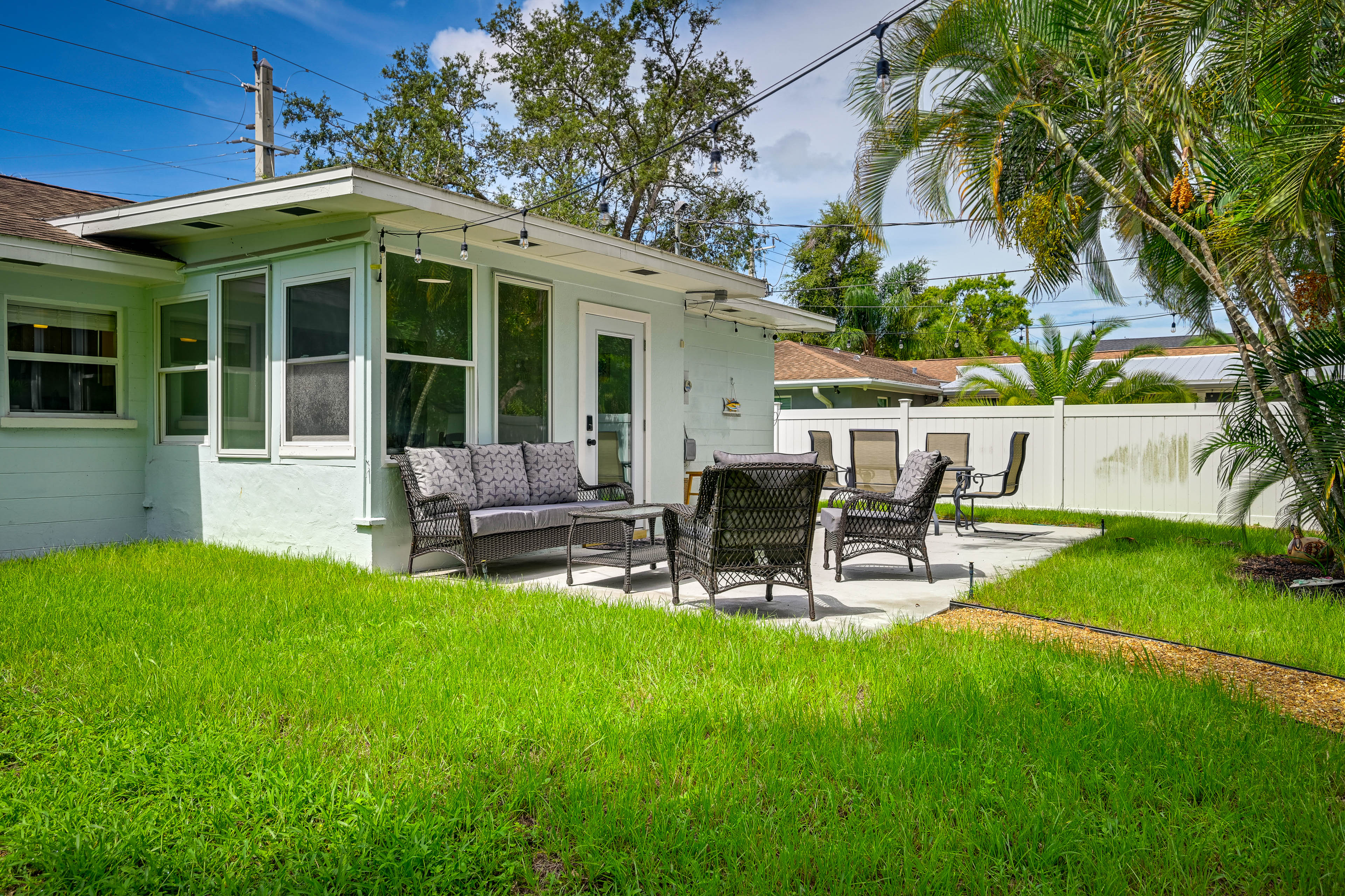 Sunny Sarasota Home w/ Private Yard & Fire Pit!