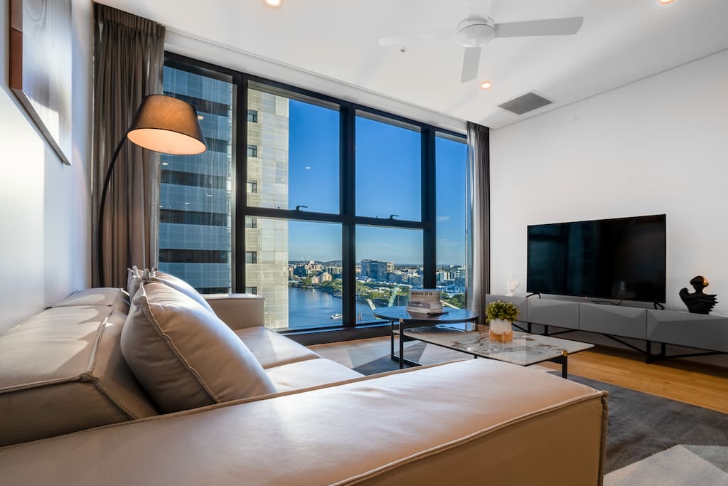 Luxury River-View One Bedroom Apartment in Brisbane City