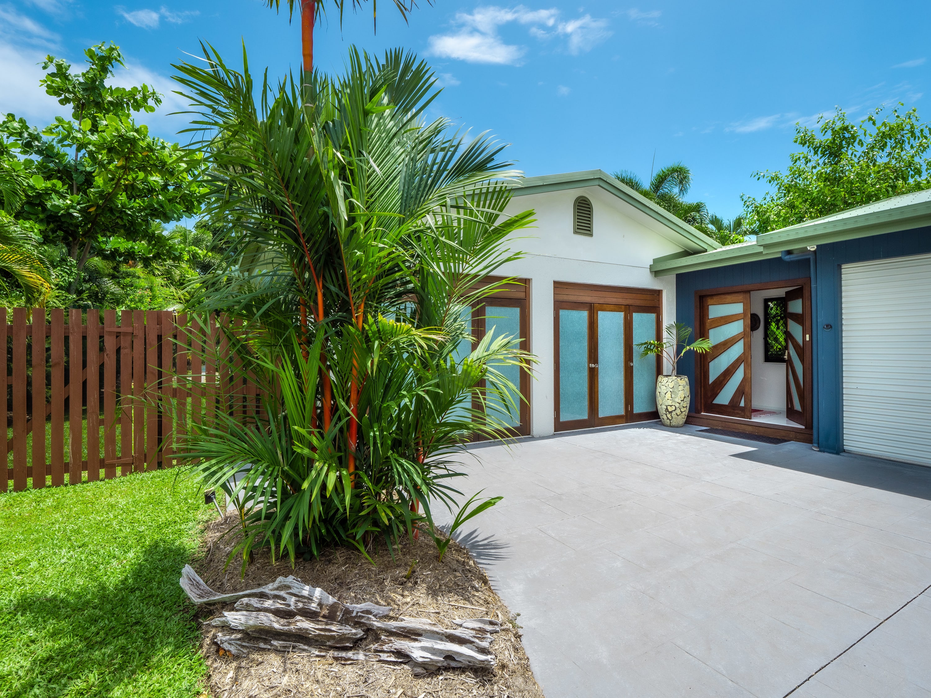 Property Image 2 - Mango Wood Villa - Tropical Coastal Living