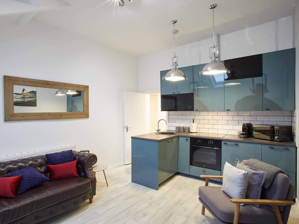 The Surfer's Loft Apartment, Saltburn-by-the-Sea - Host & Stay