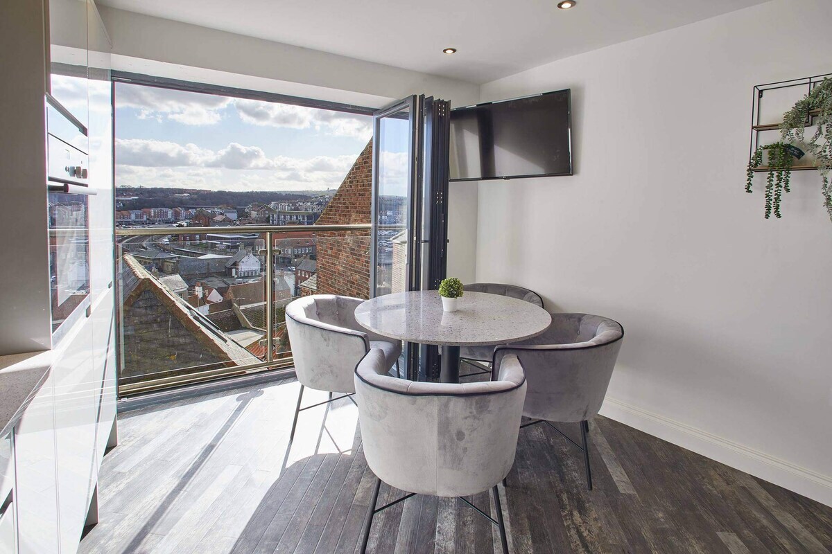 The View, Hudsons Yard House - Whitby, Host & Stay