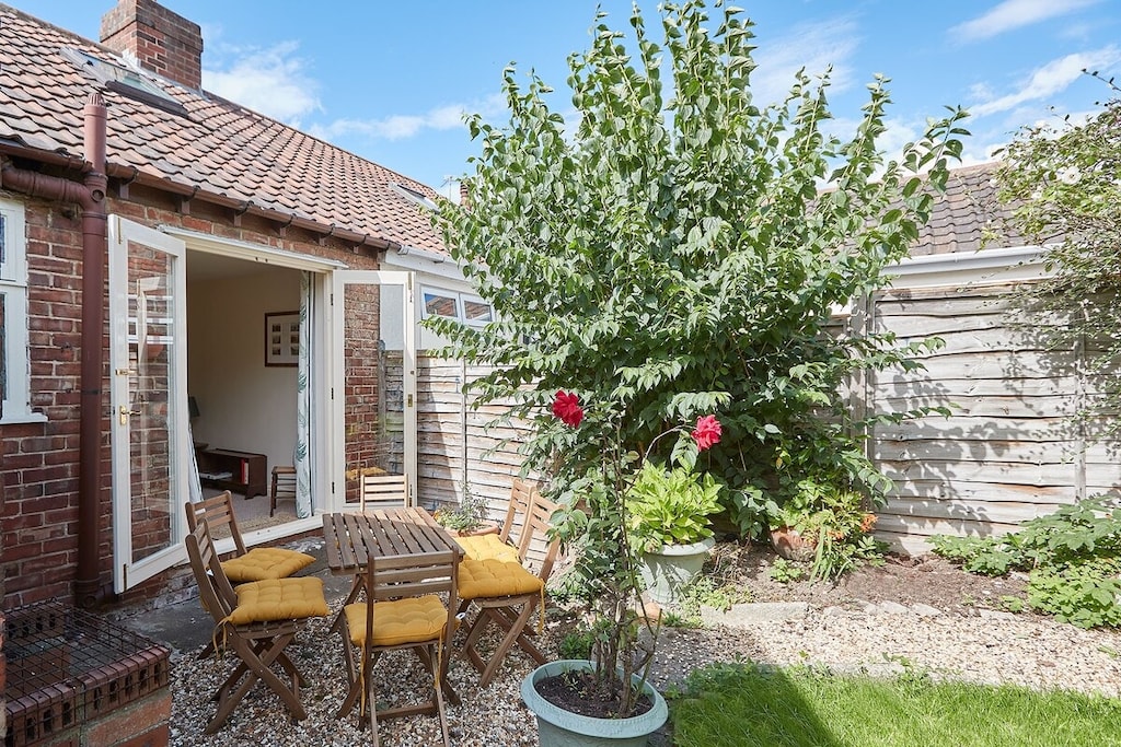 Princes Road, Saltburn-by-the-Sea - Host & Stay