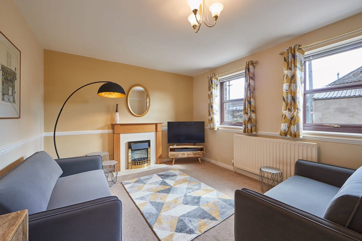 Wood Street Cottage, Barnard Castle - Host & Stay