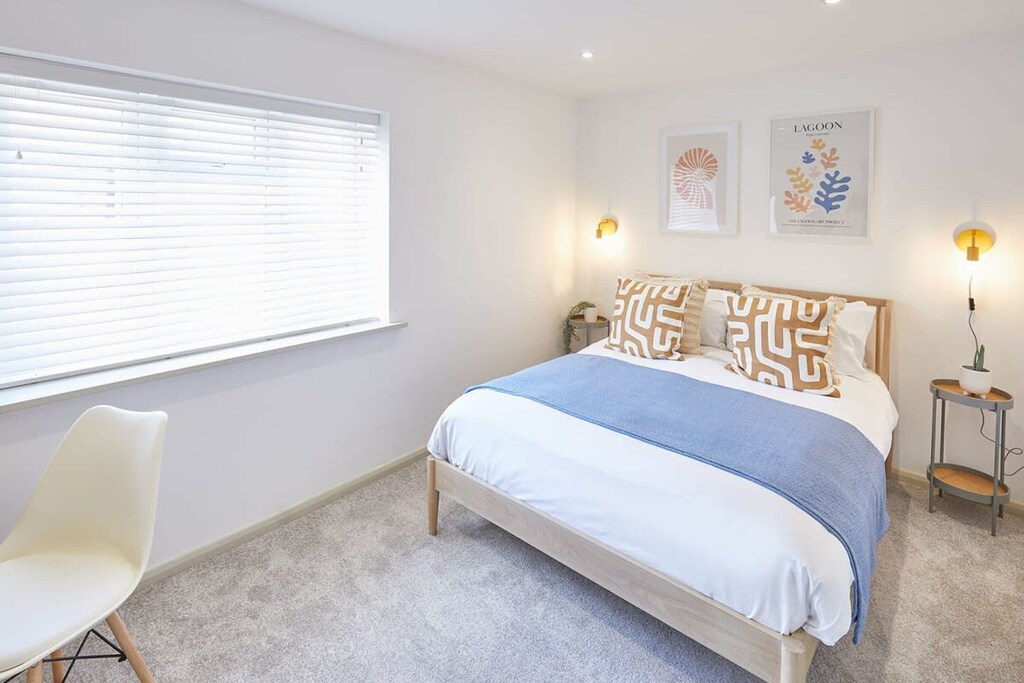 Painter's Rest, Carlin How - Host & Stay