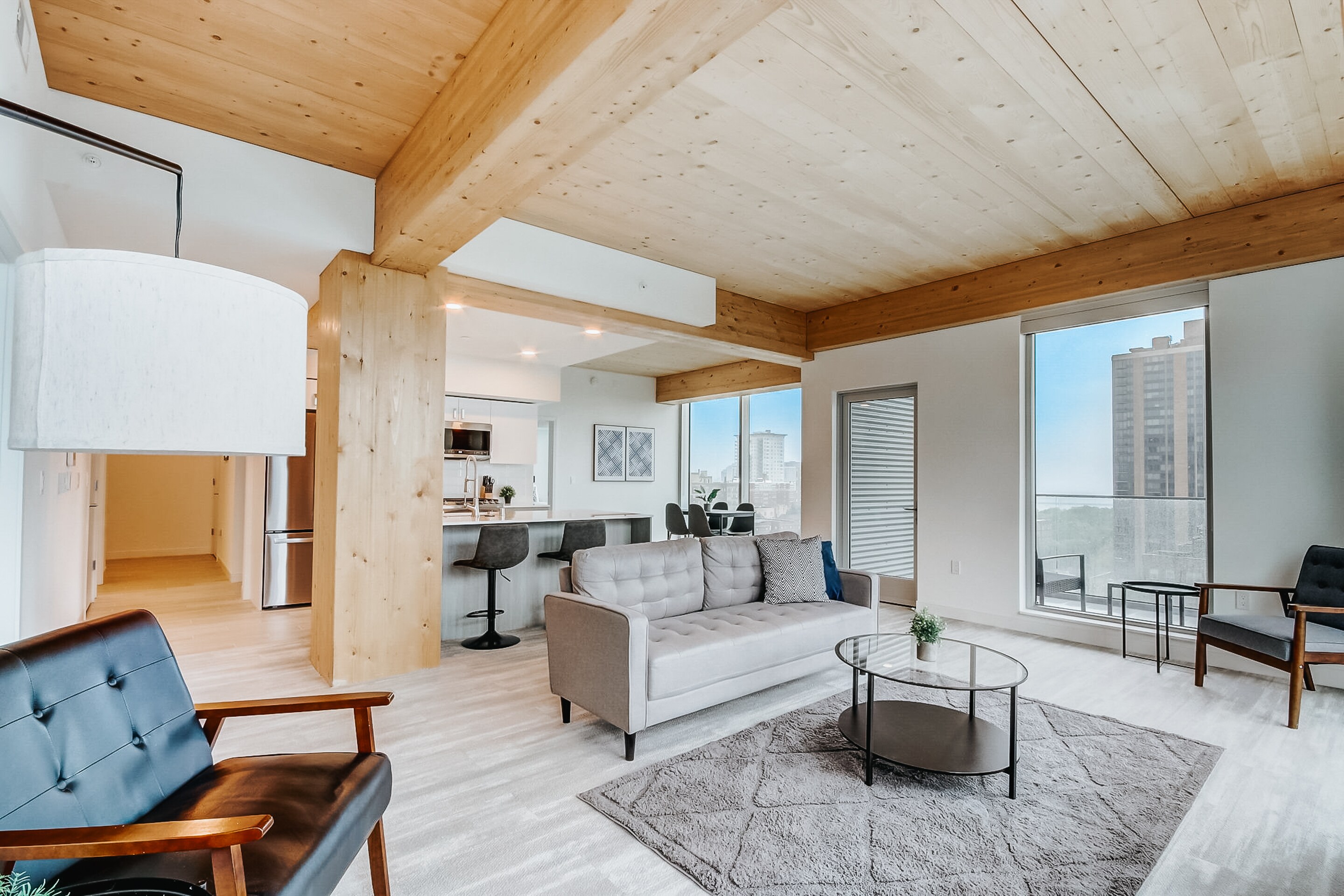 Property Image 1 - Bright 2 BR luxe Apt by Lake Michigan