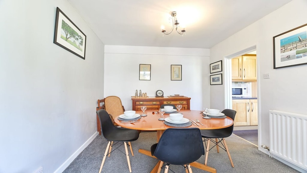 Shorty's, Amble - Host & Stay